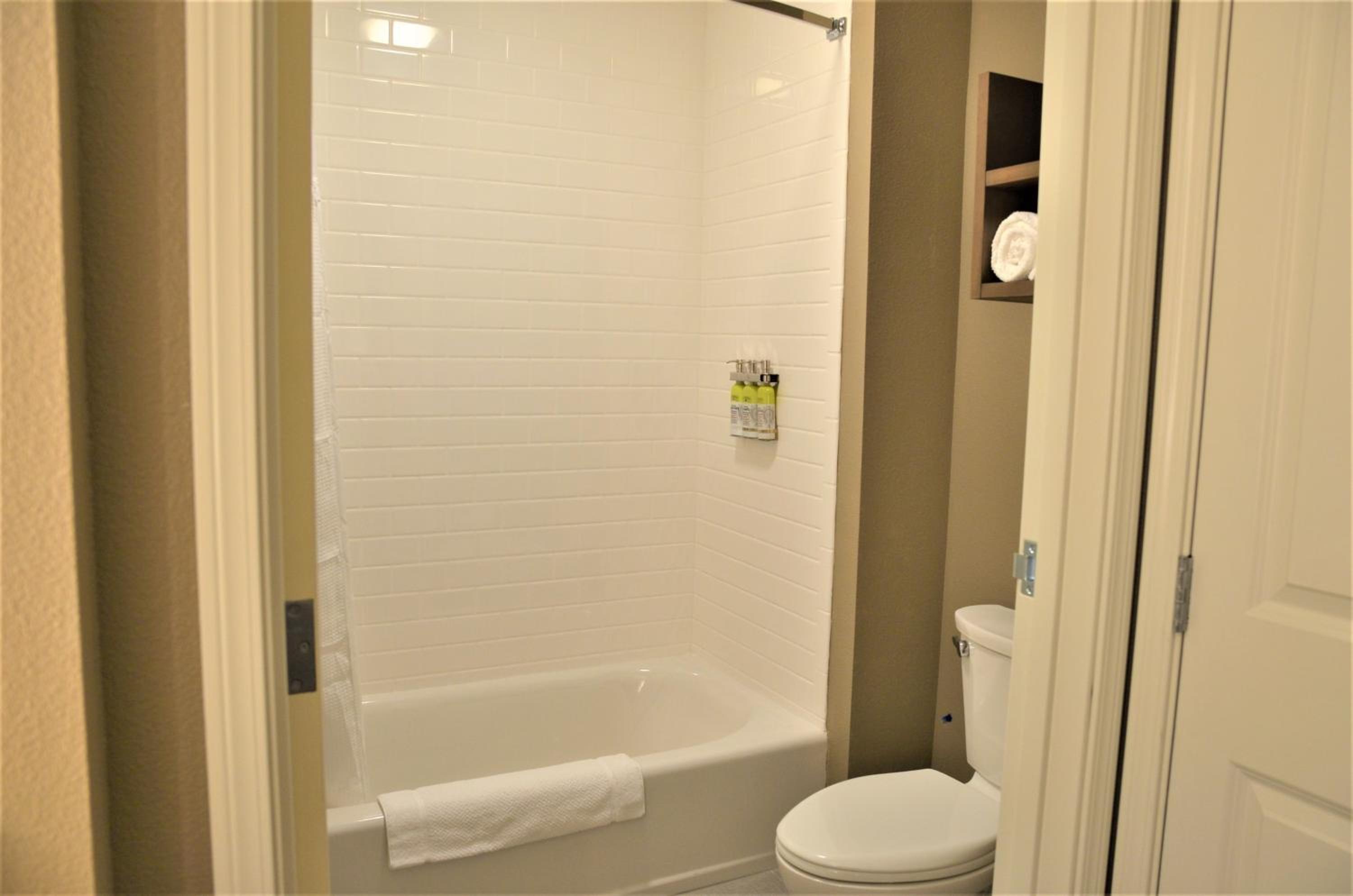 Studio Suite - Photo 4