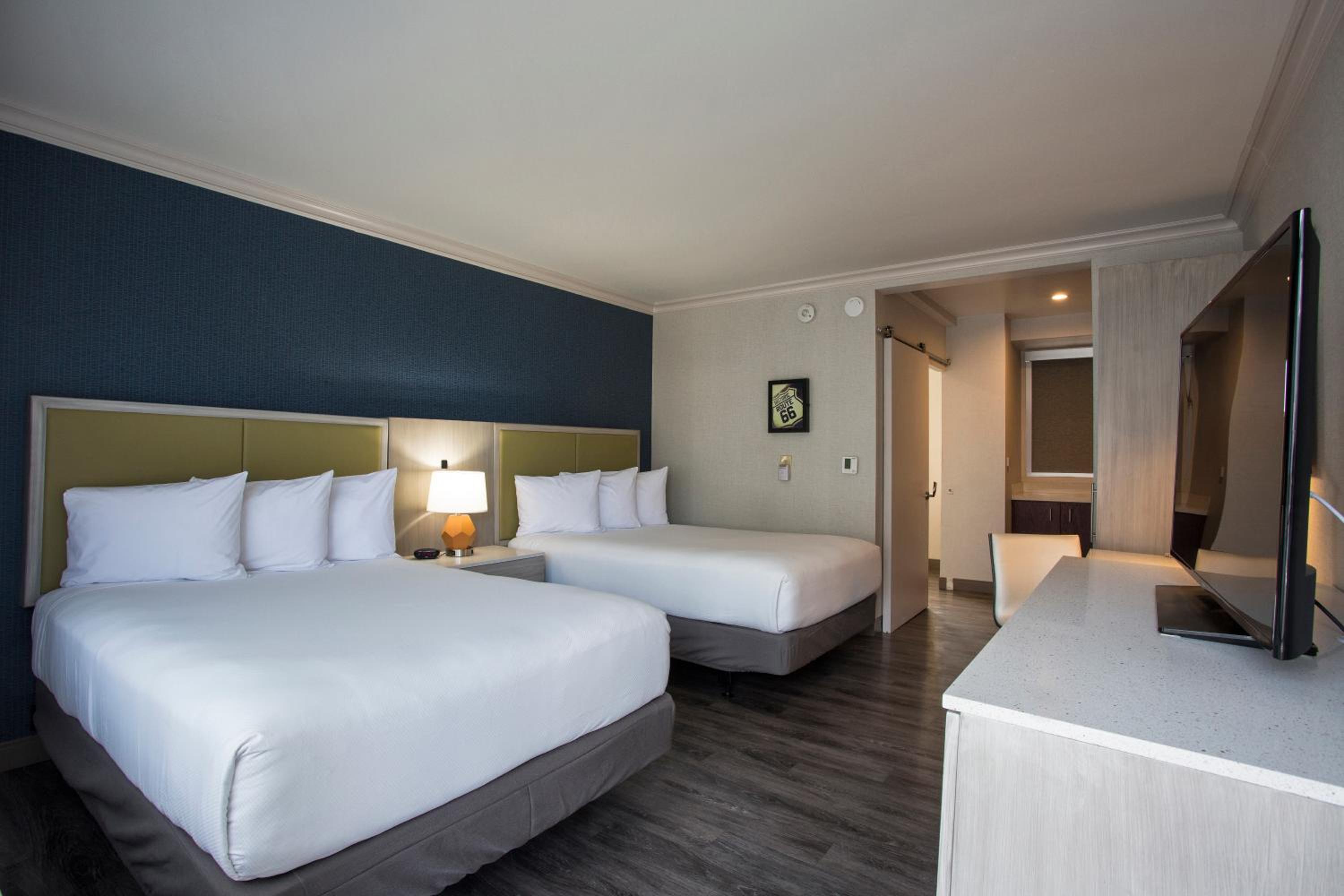 Double Room with Two Double Beds - Mobility Accessible/Non-Smoking