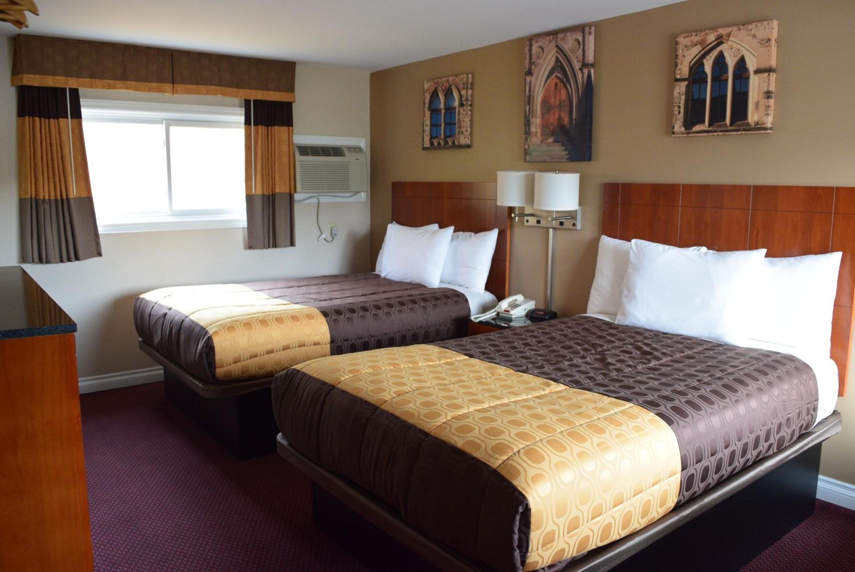 Standard Double Room with Two Double Beds - Photo 1