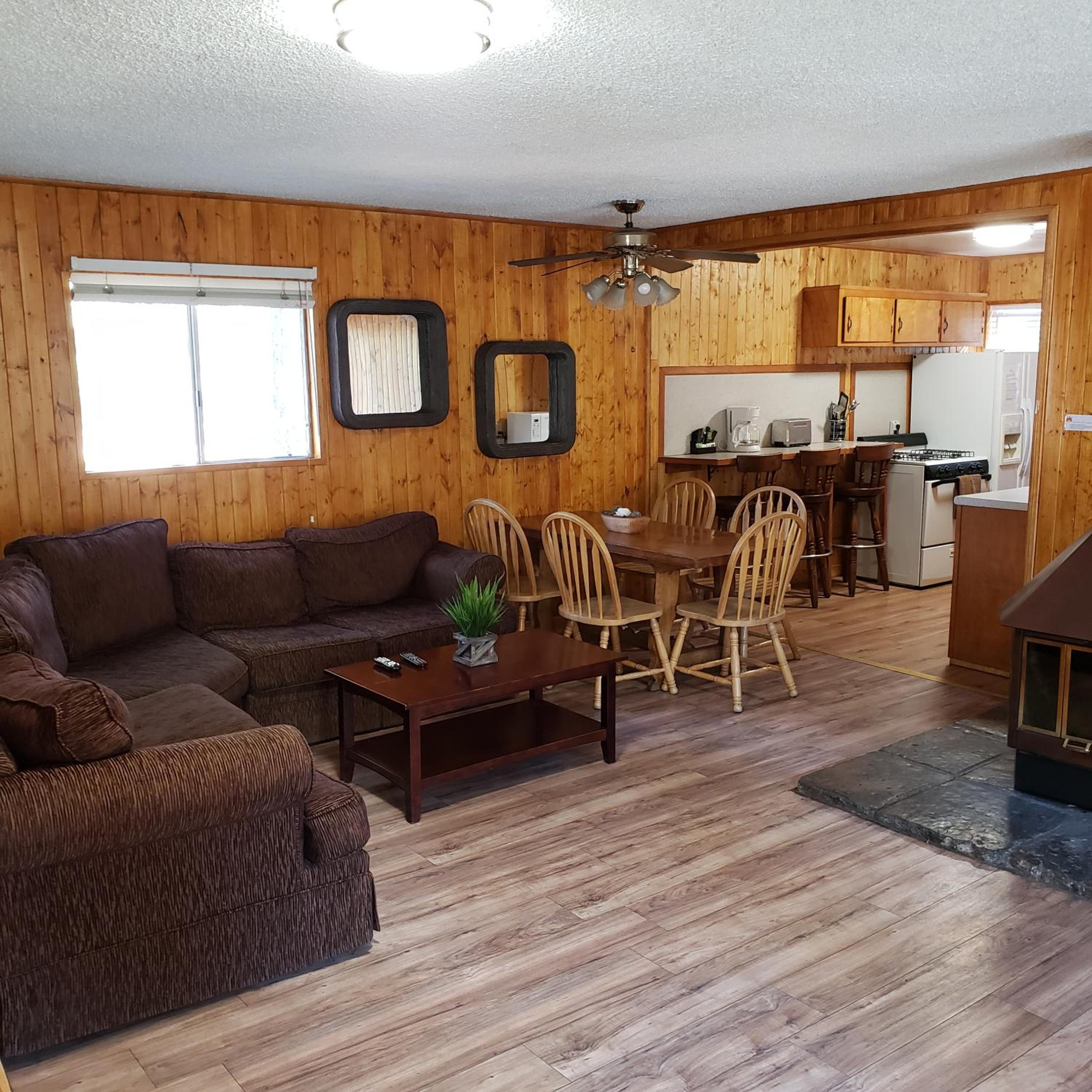 Deluxe Family Room