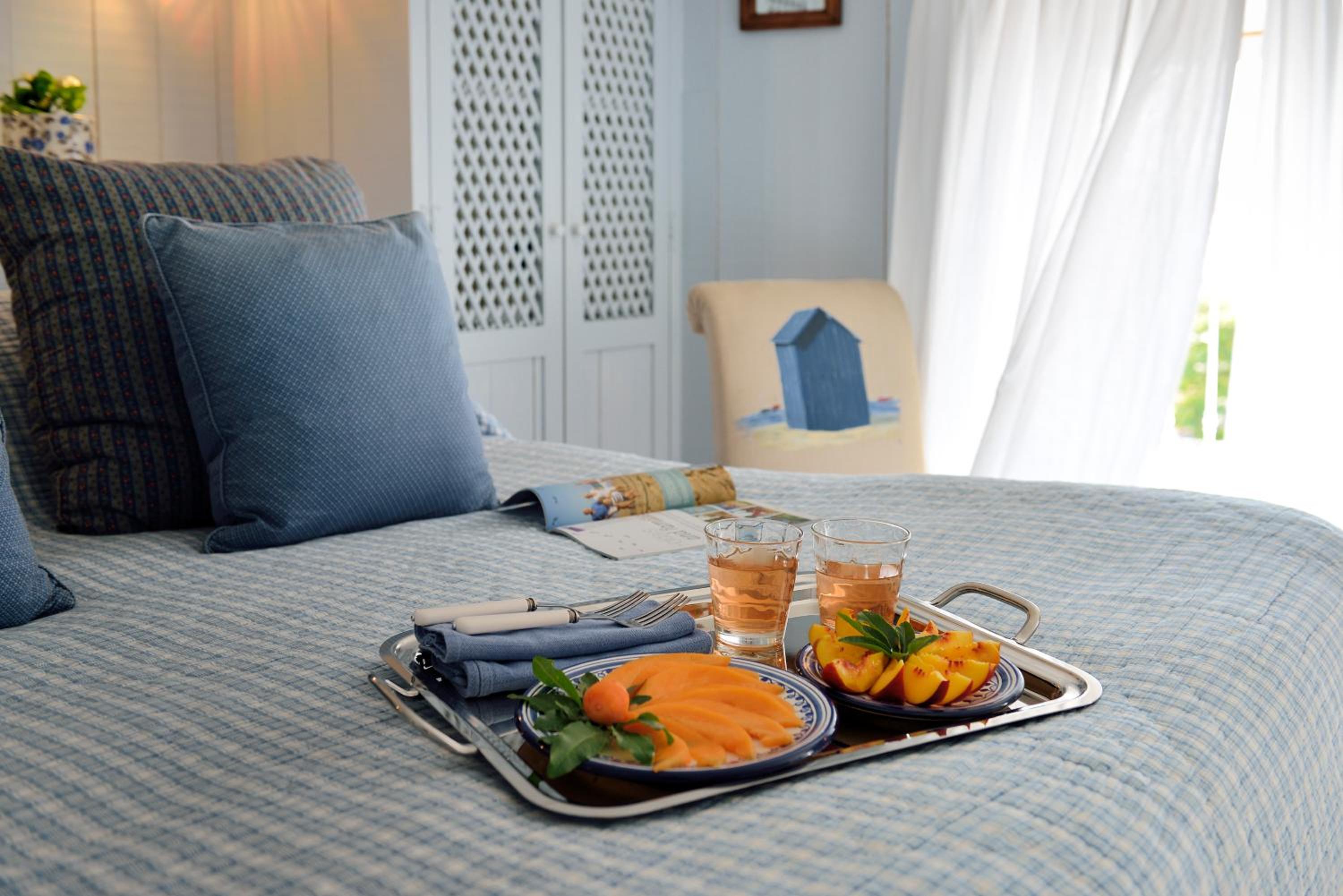 Standard Double Room - Photo 10