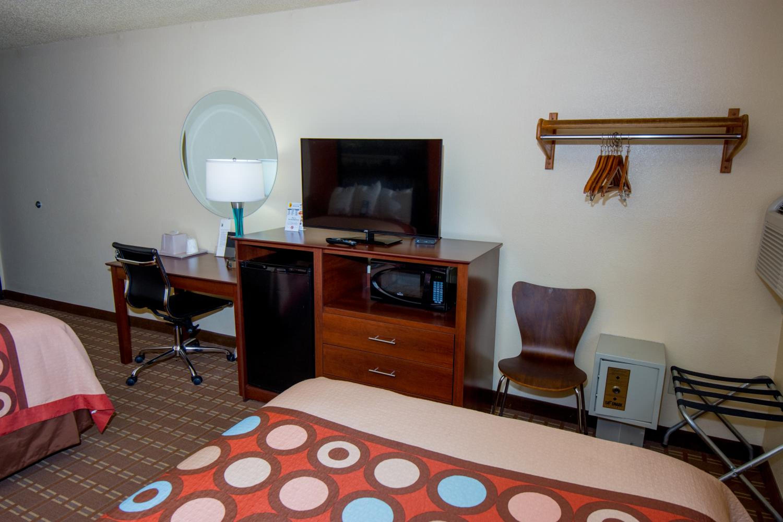 Deluxe Double Room with Two Double Beds - Non-Smoking - Photo 3