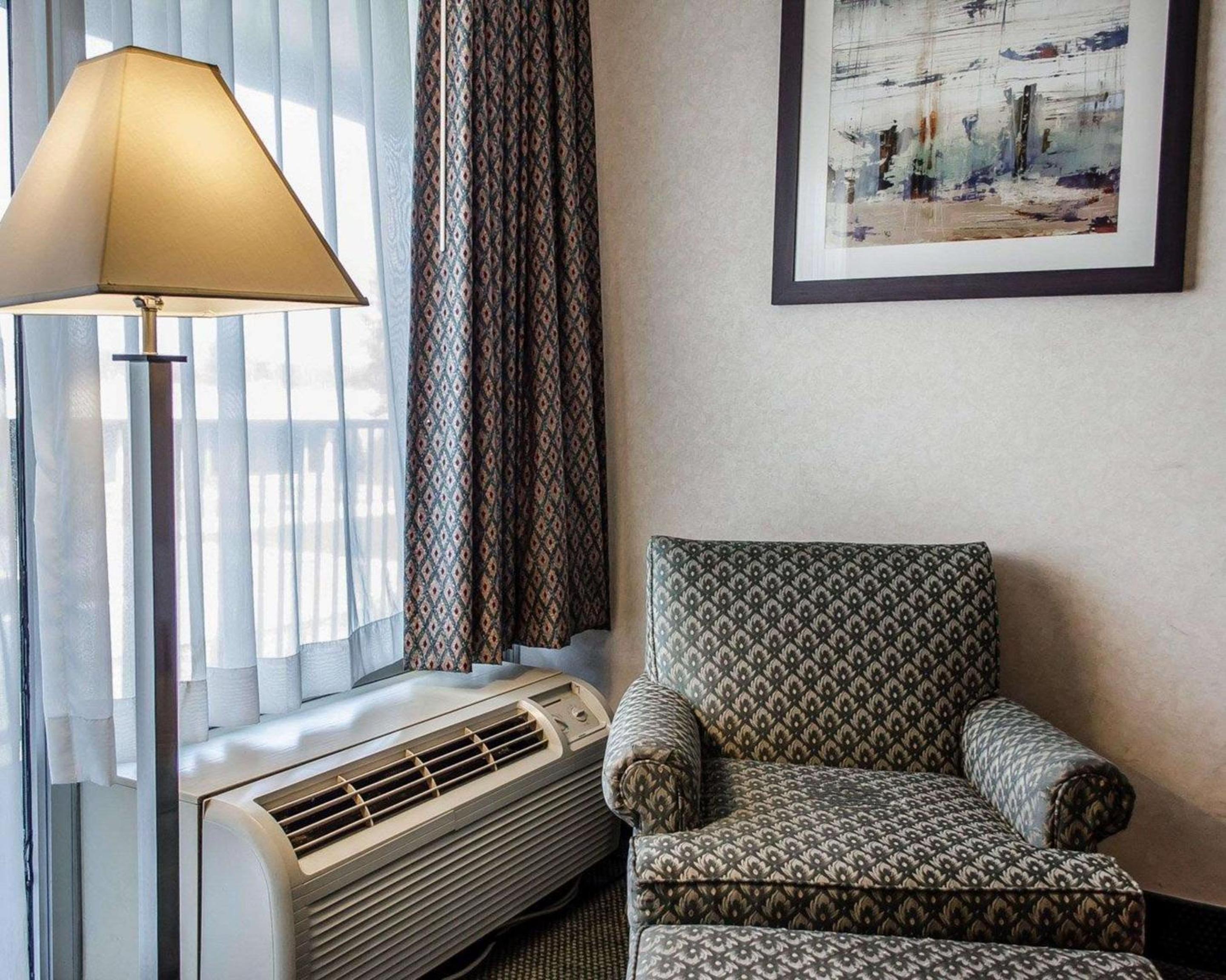Double Room with Two Double Beds - Non-Smoking - Photo 6