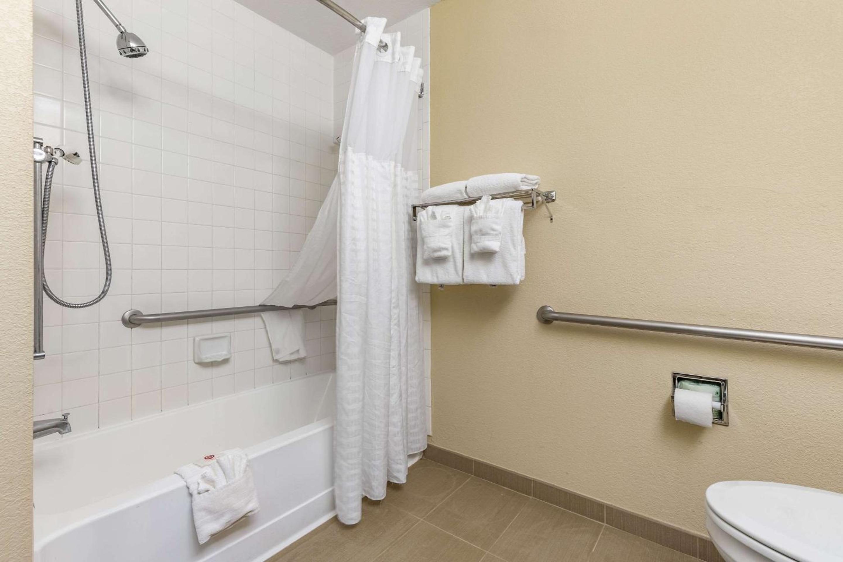 King Room - Disability Access/Non-Smoking - Photo 2