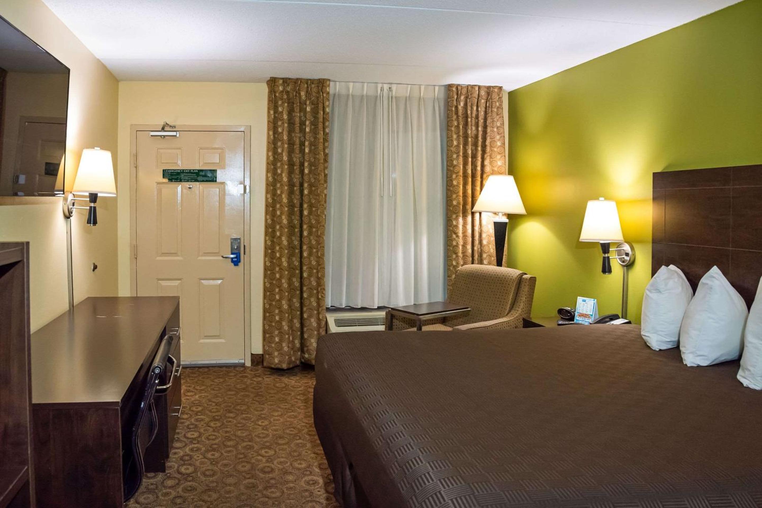 King Room - Non Smoking photo 1