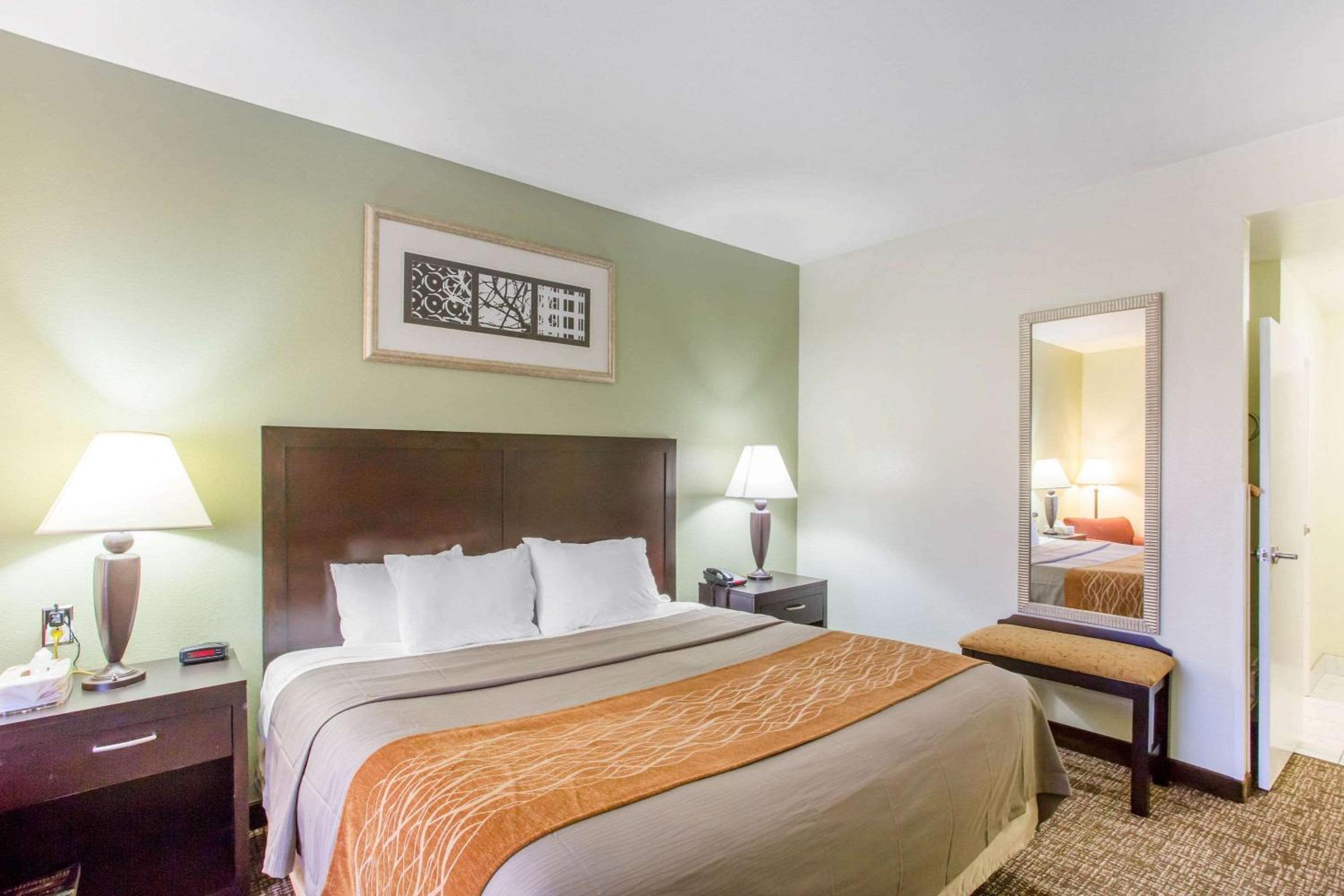 King Room - Disability Access/Non-Smoking - Photo 1