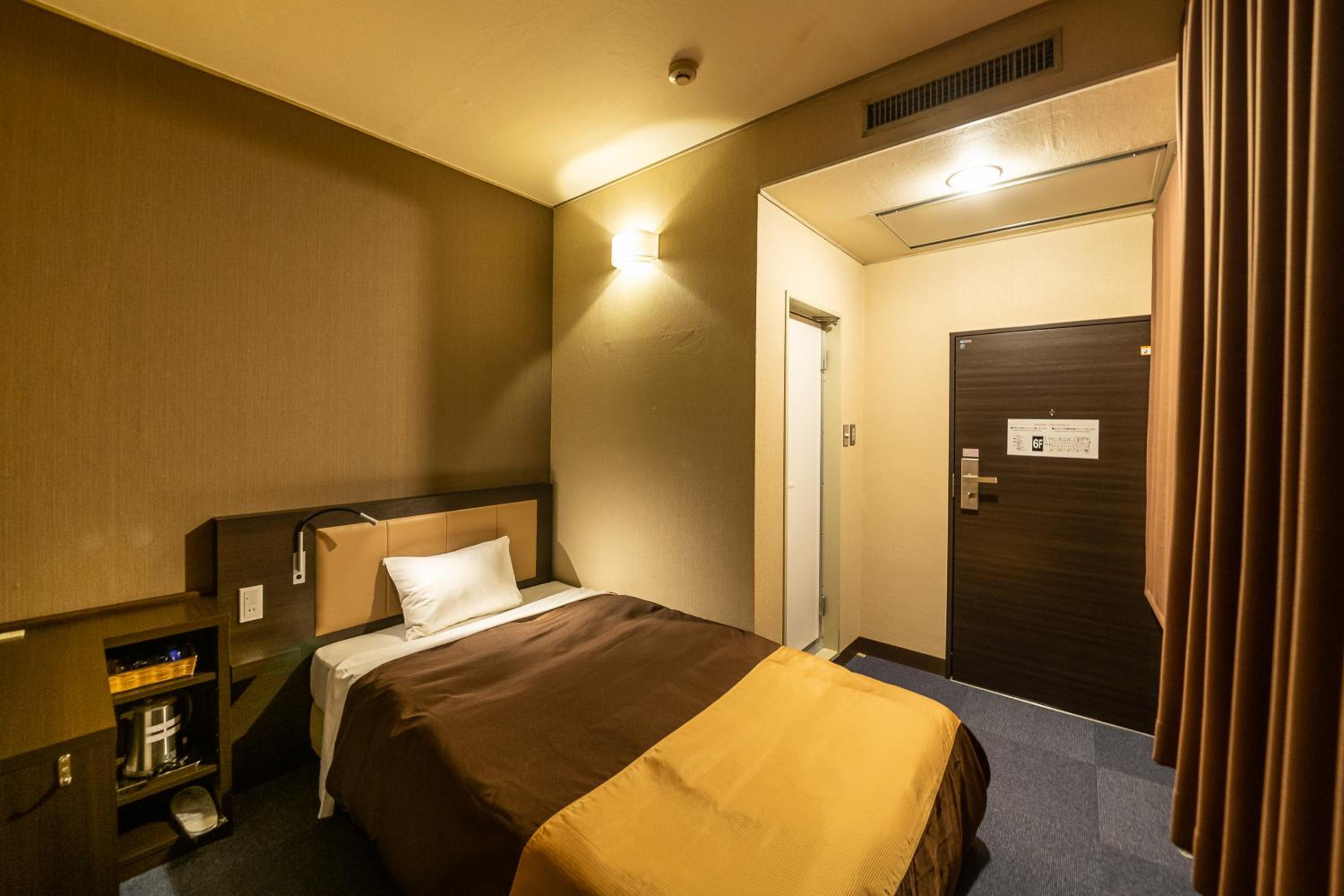 Standard Single Room - Non-Smoking