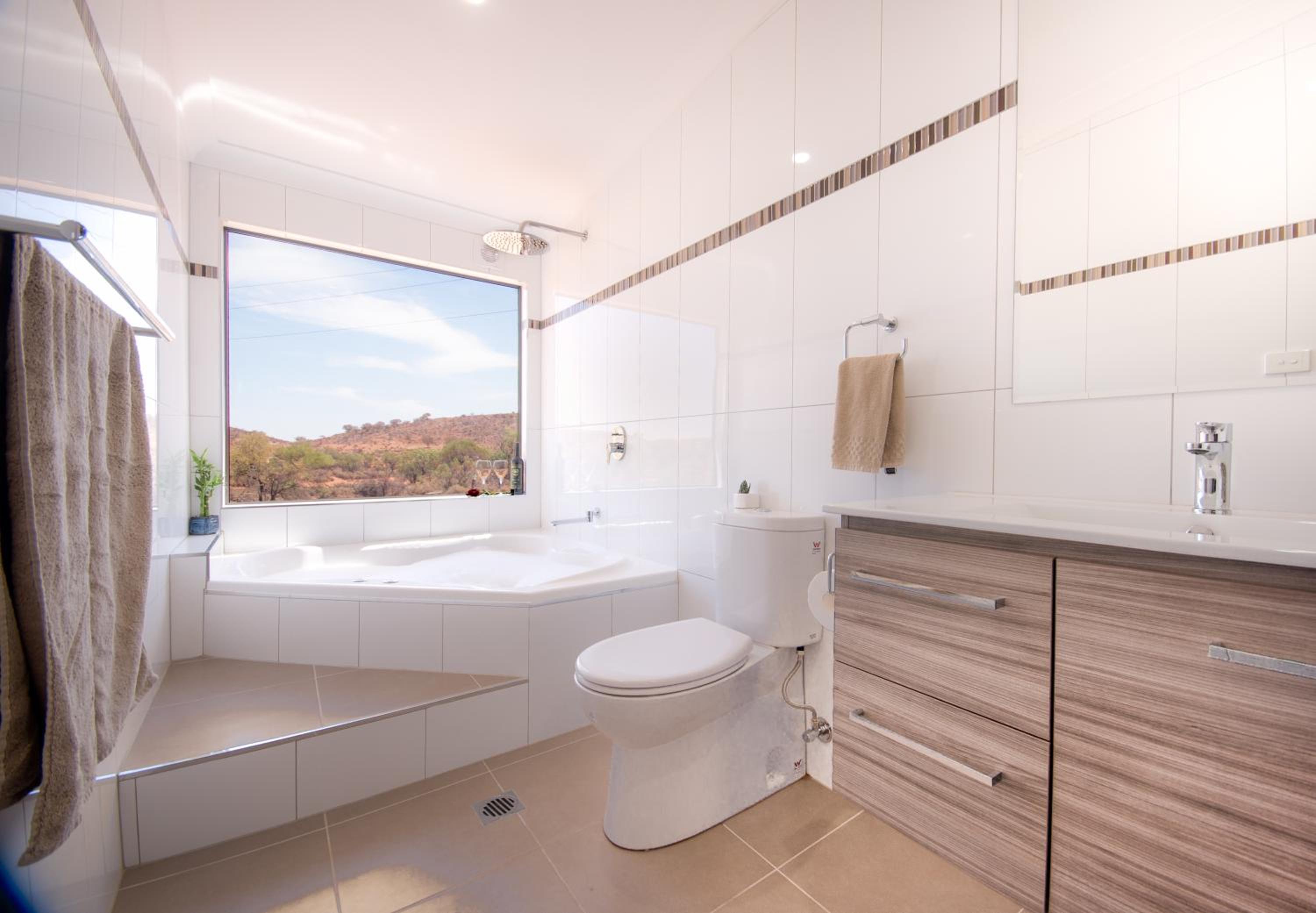 King Room with Spa Bath - Photo 5