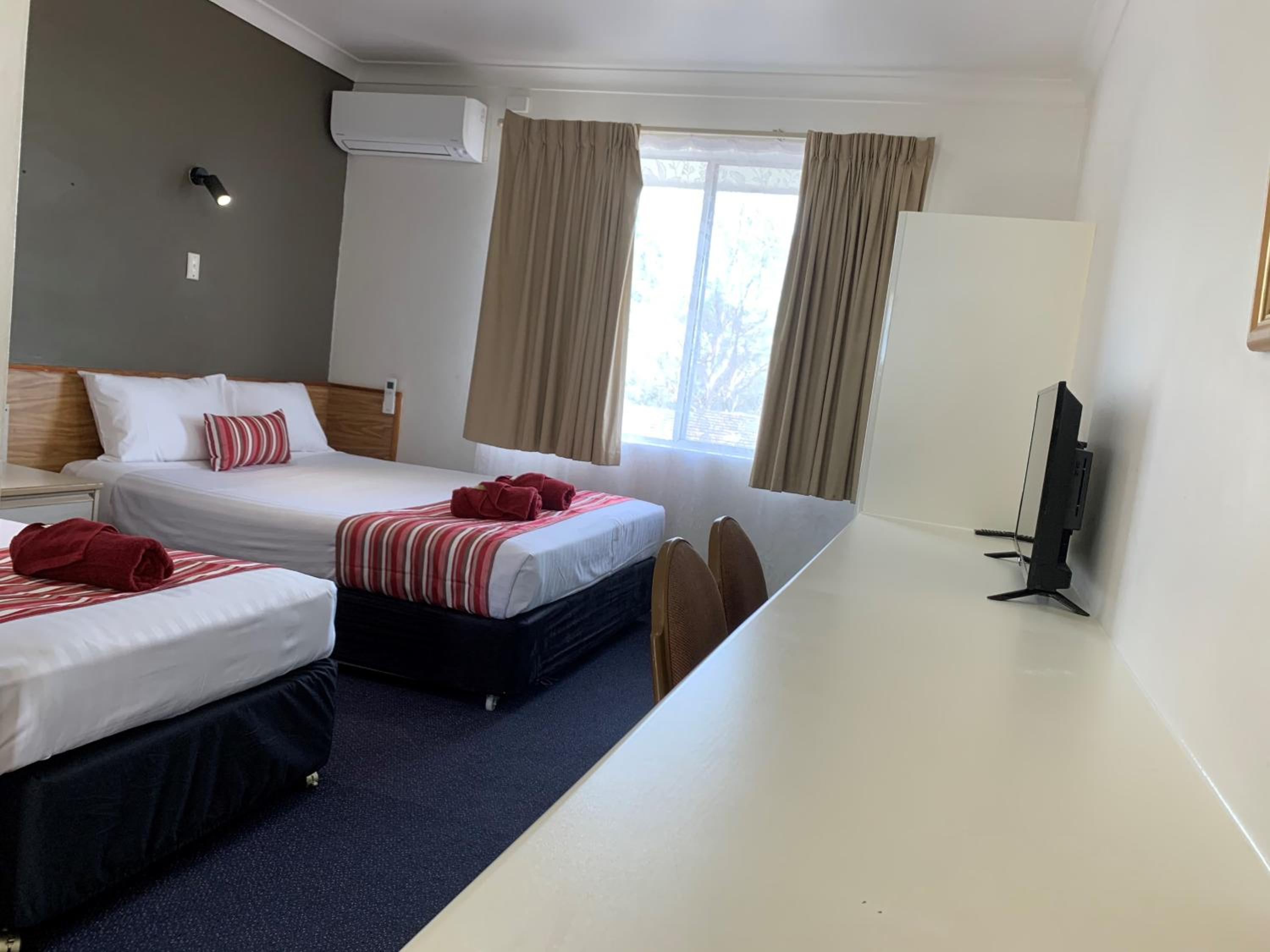 Standard Queen Room photo 3