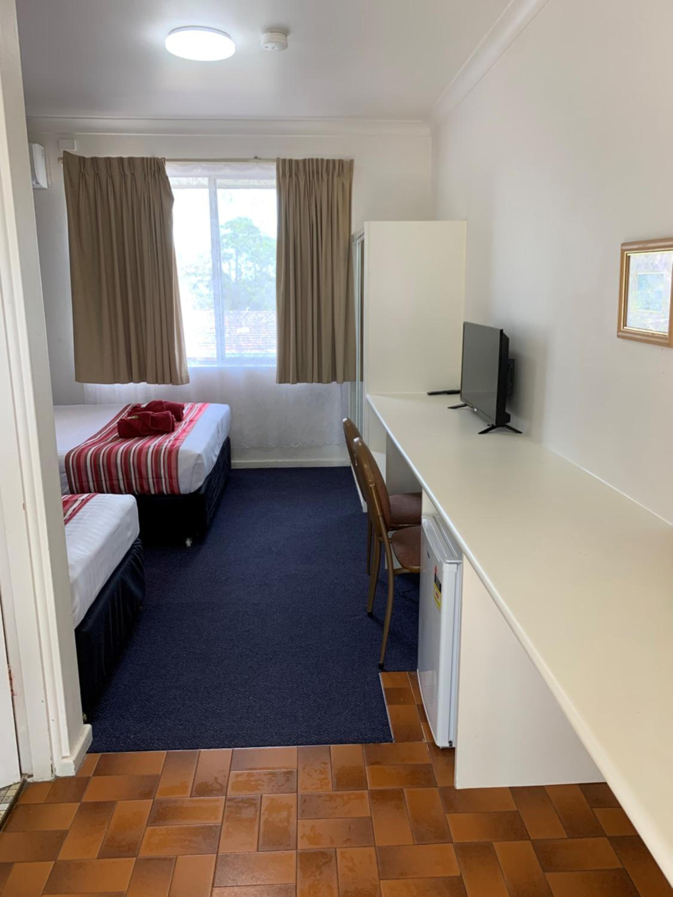 Standard Queen Room photo 2