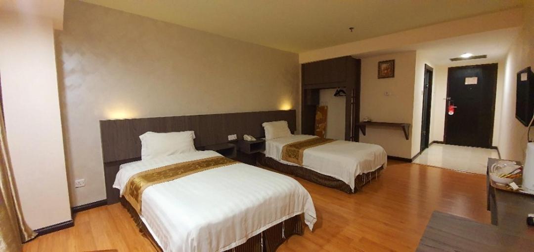 Deluxe Twin Room - Photo 2