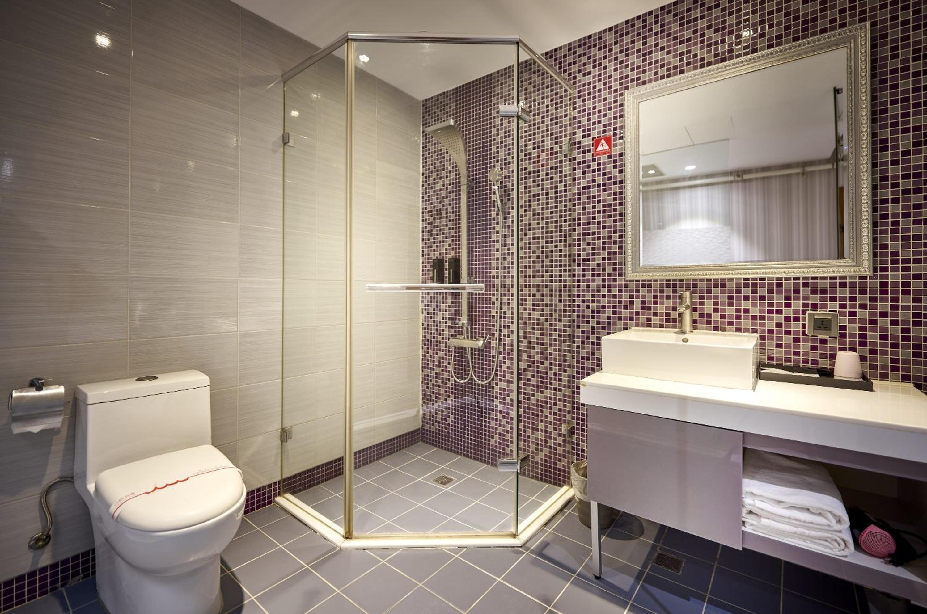 Standard Twin Room - Photo 5