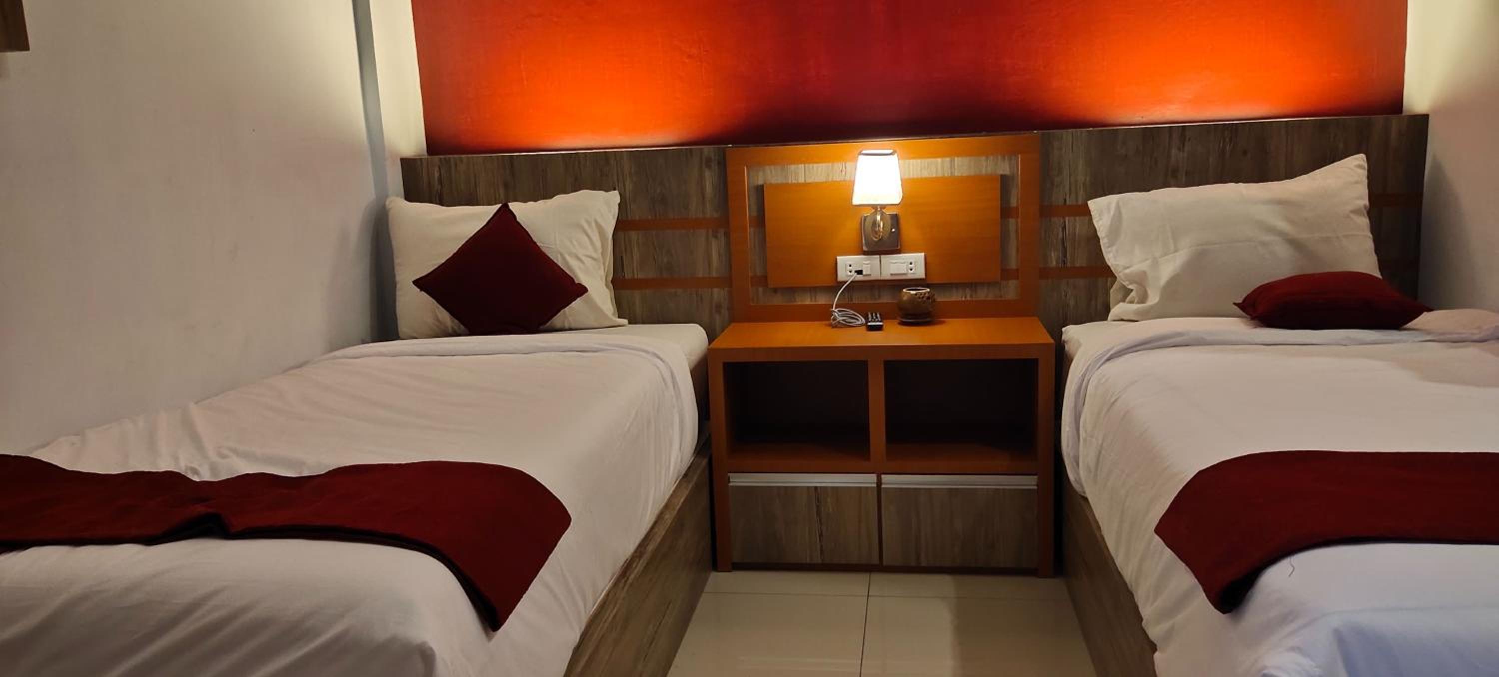 Deluxe Twin Room - Photo 3