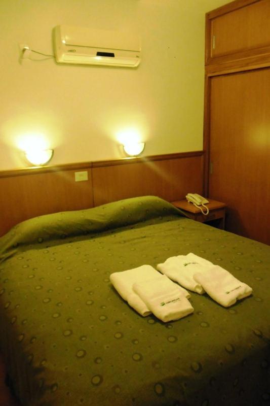 Two-Bedroom Apartment (5 Adults)