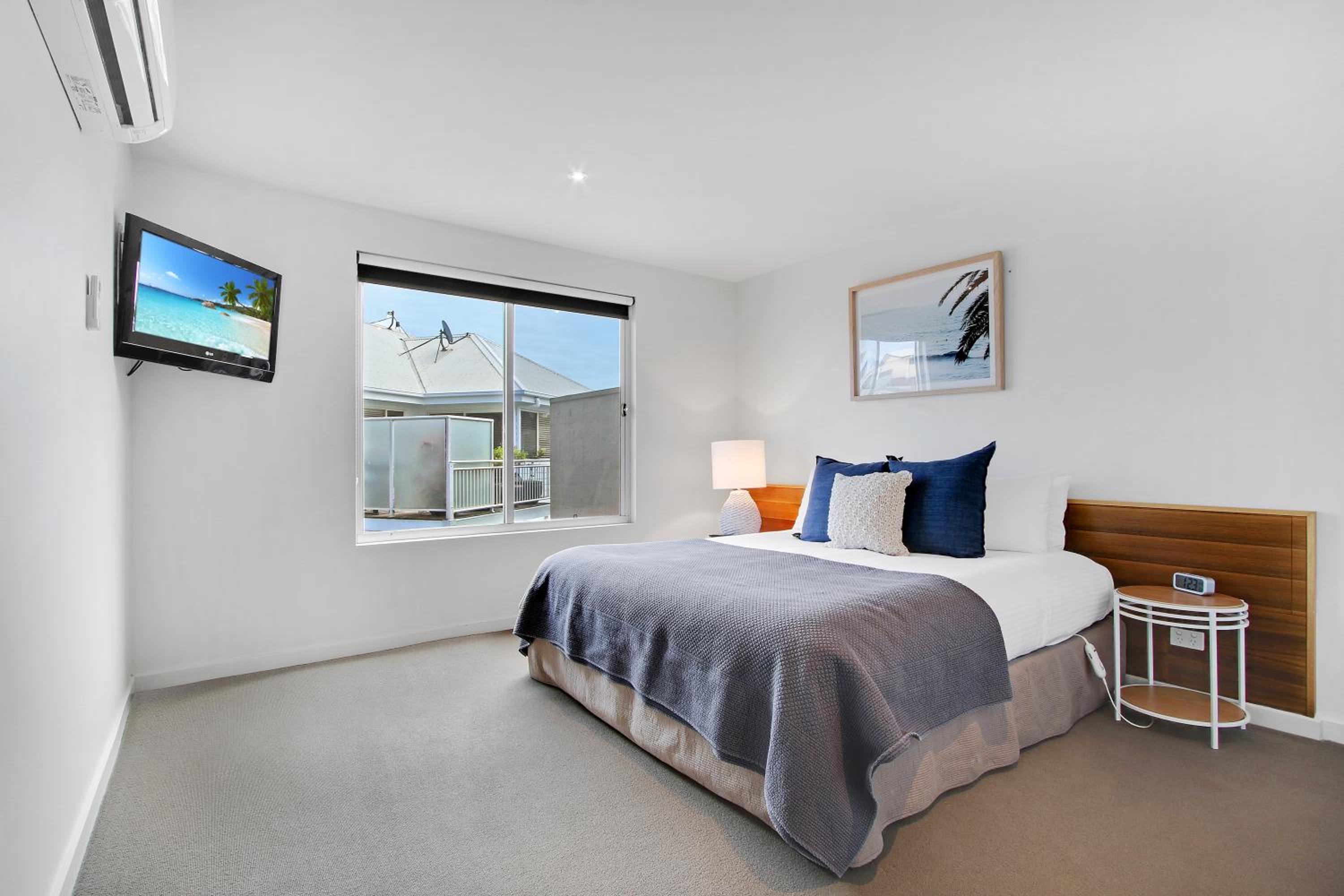 Three-Bedroom Penthouse photo 3