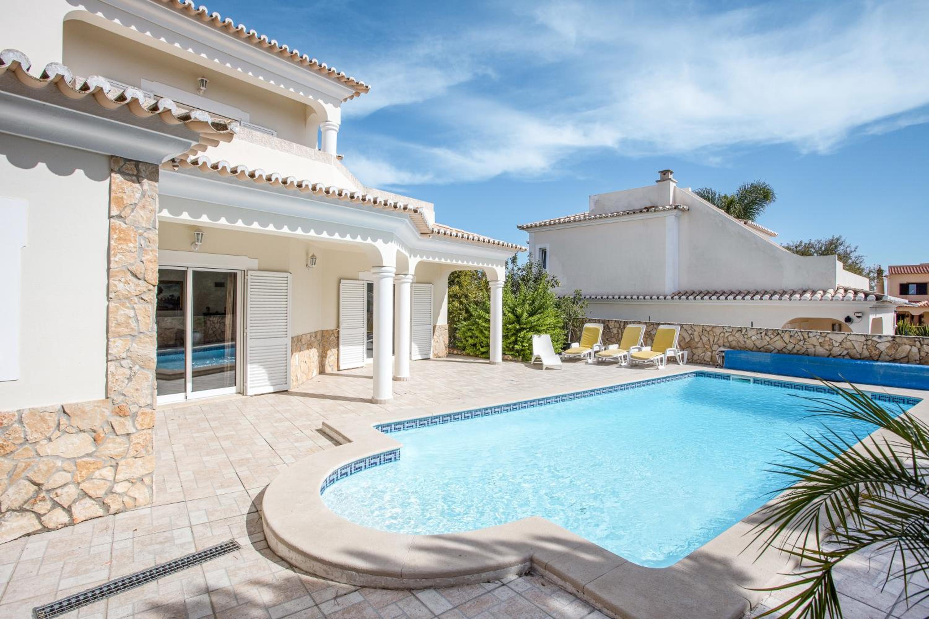 Villa photo 3