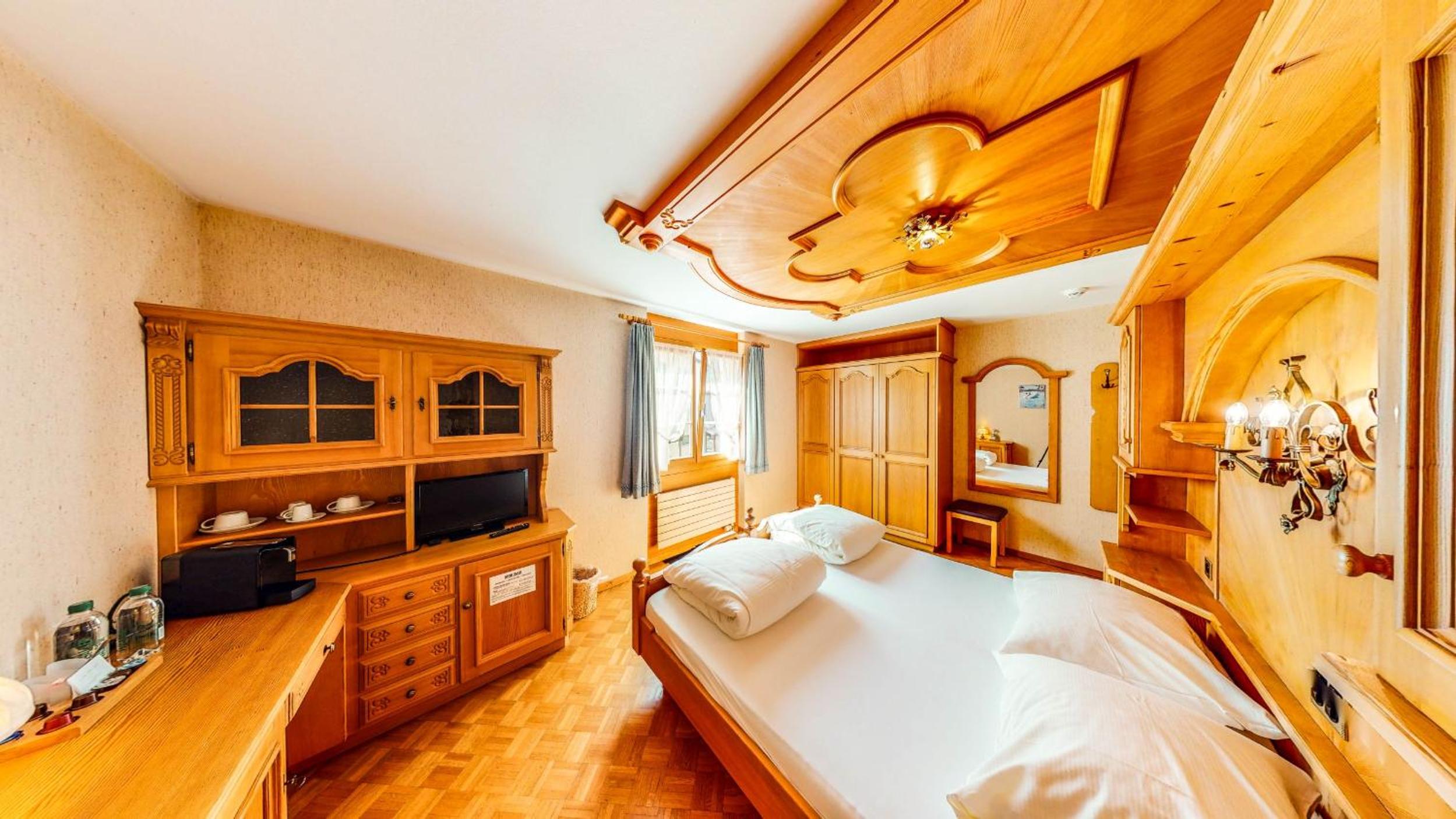 Standard Double Room photo 2