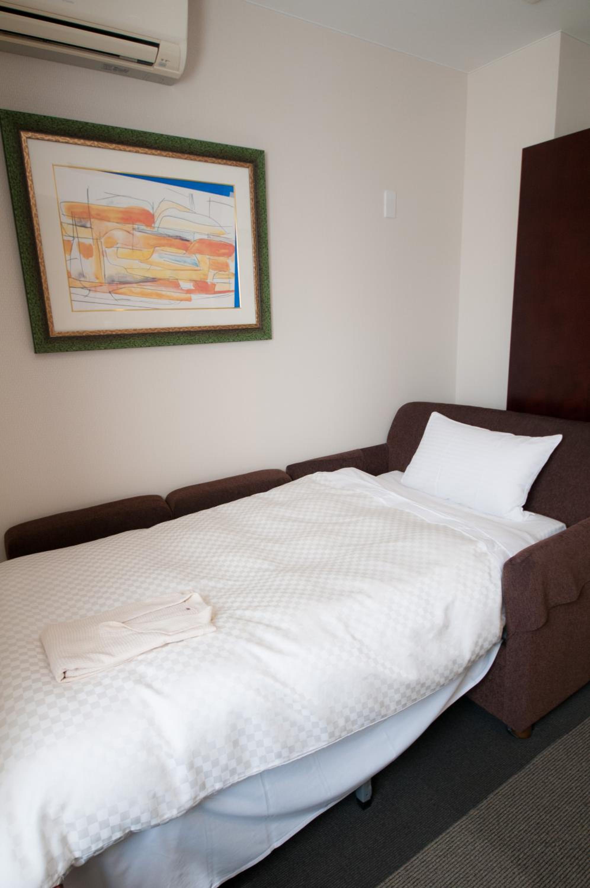 Superior Twin Room With Extra Bed - Non-Smoking - Photo 2