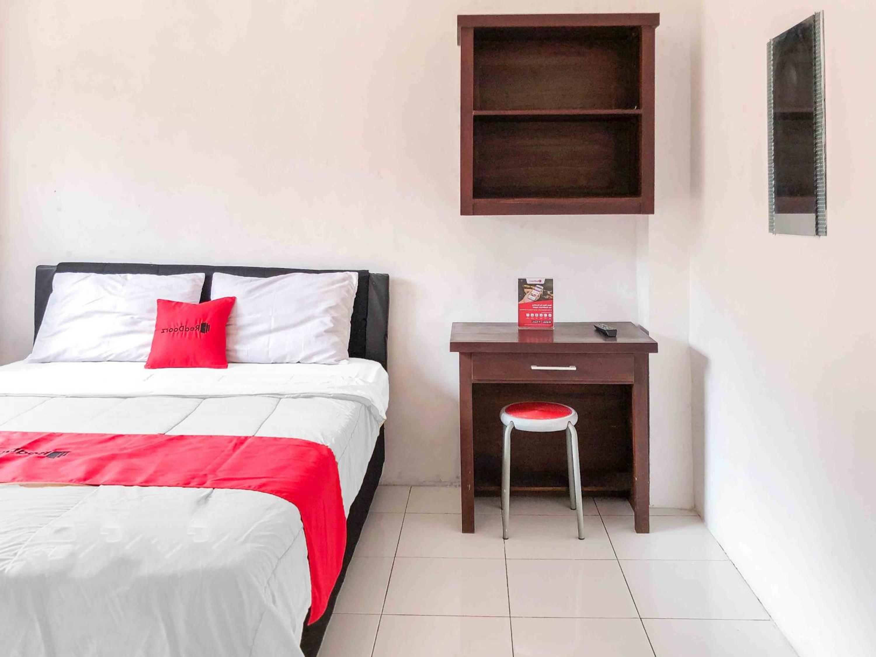 Double Room - Photo 7