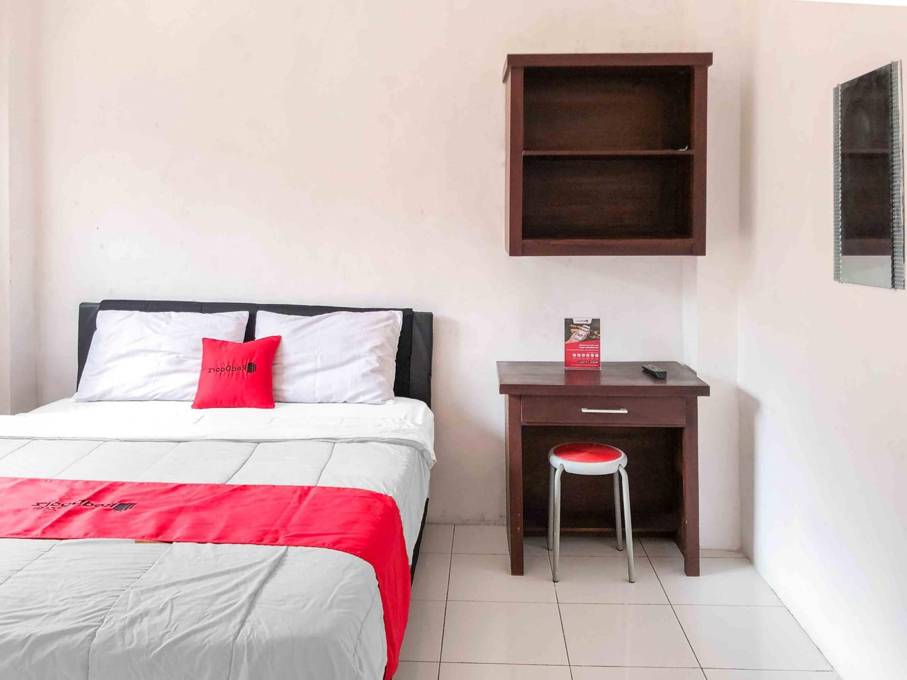 Double Room - Photo 5