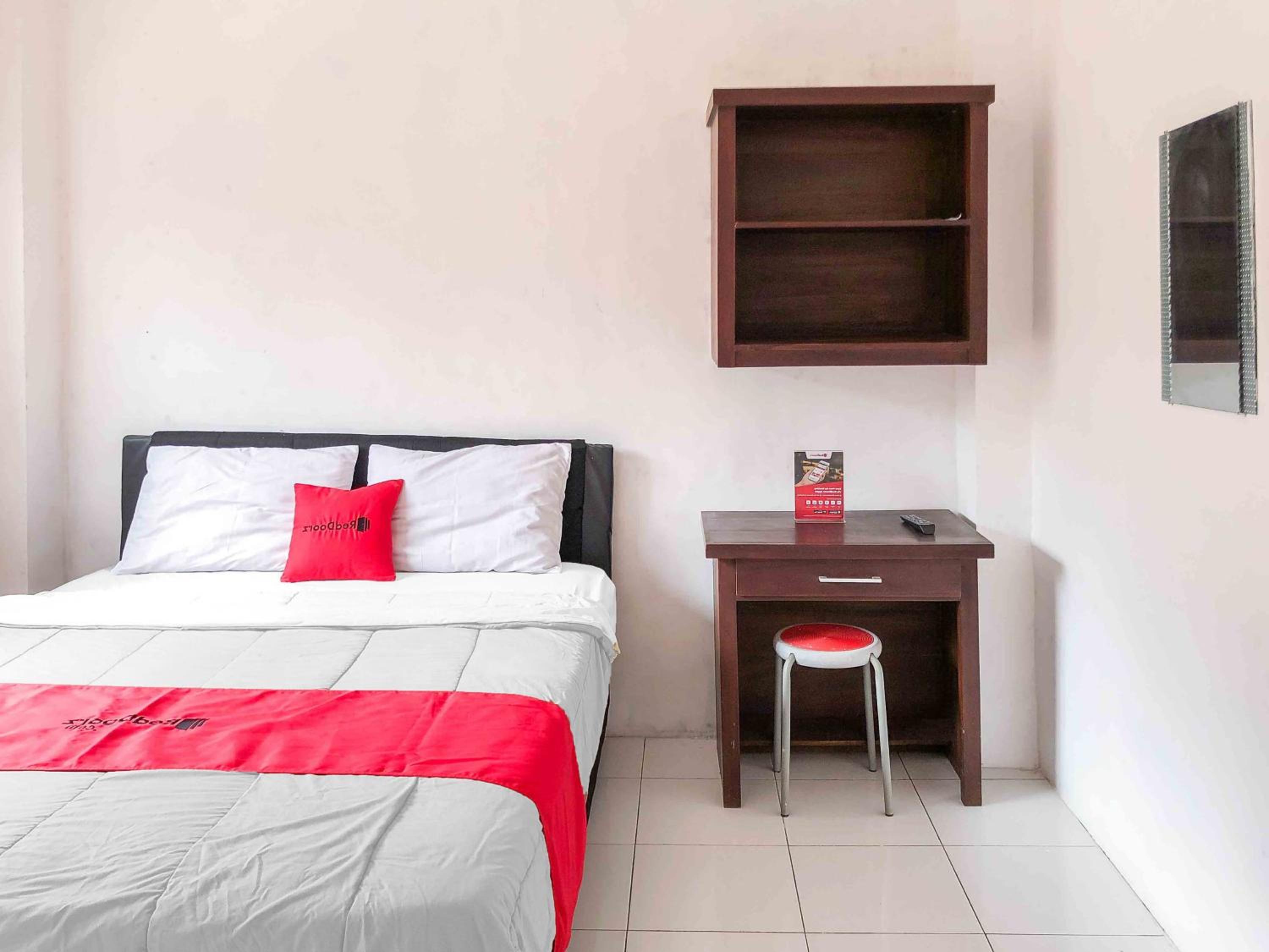 Double Room - Photo 6
