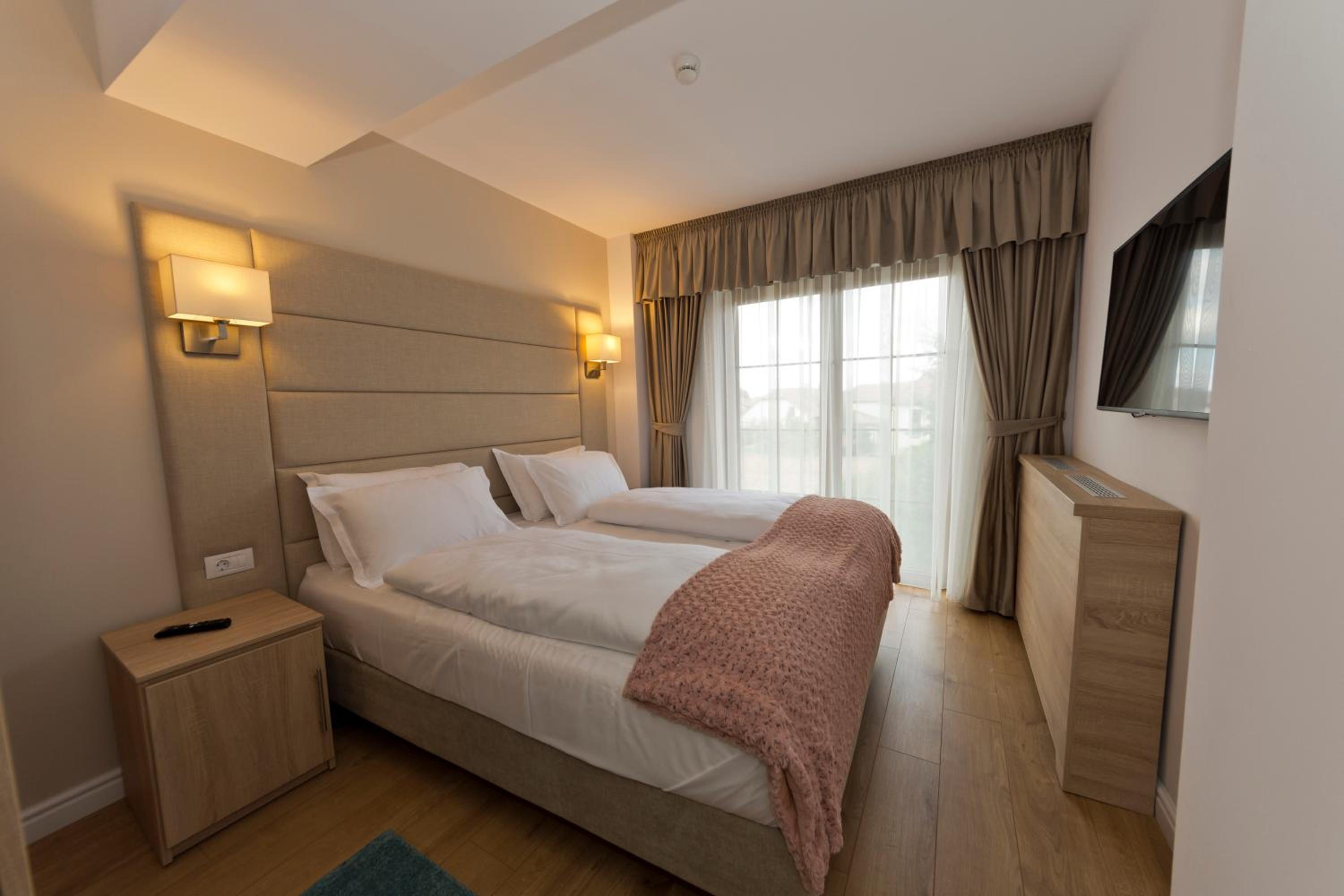 Apartment 3 - Photo 9