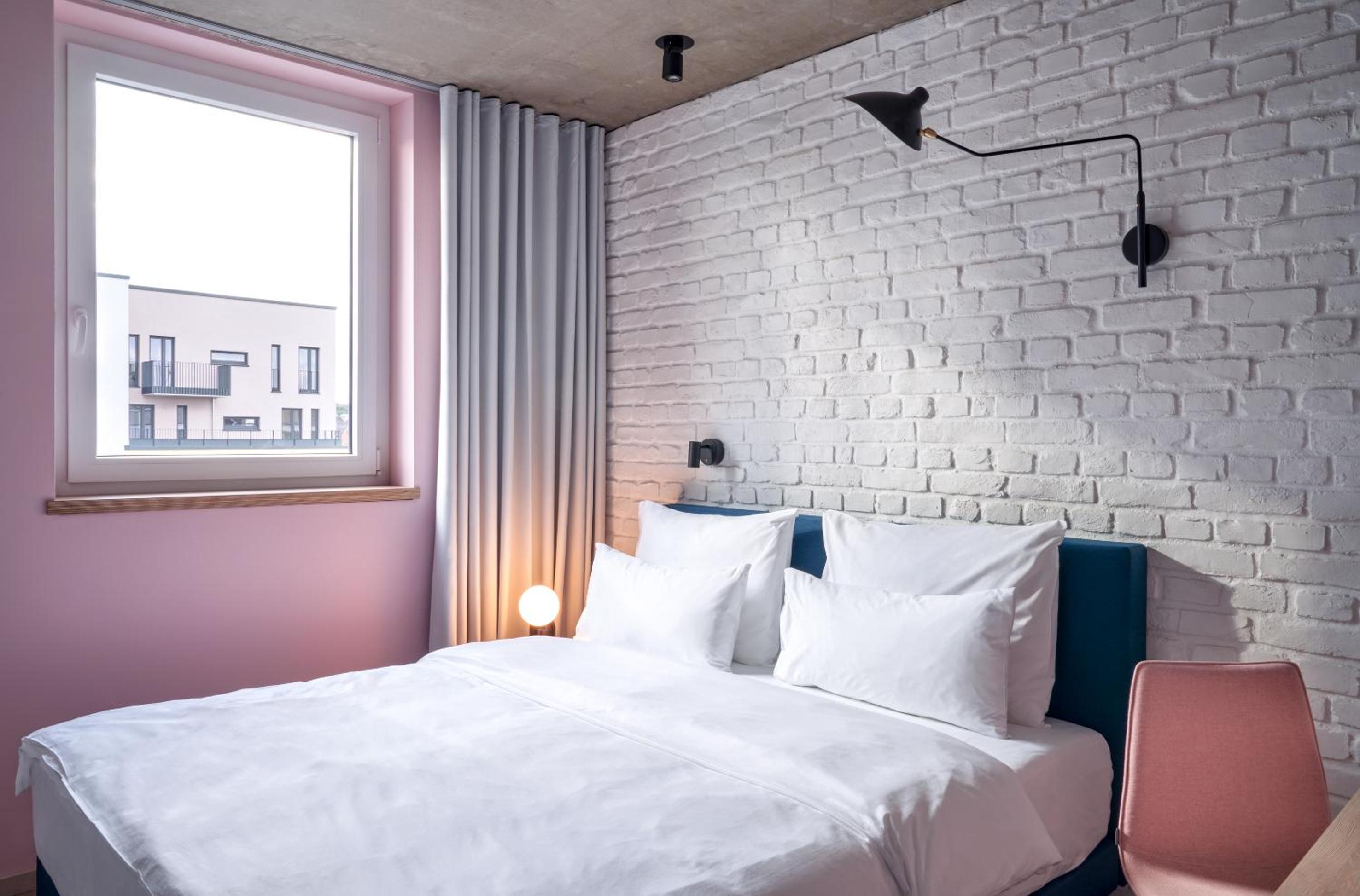 Standard Double Room - "Urban Basic" - Photo 5