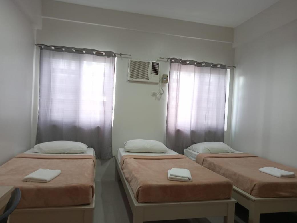 Standard Triple Room - Photo 6