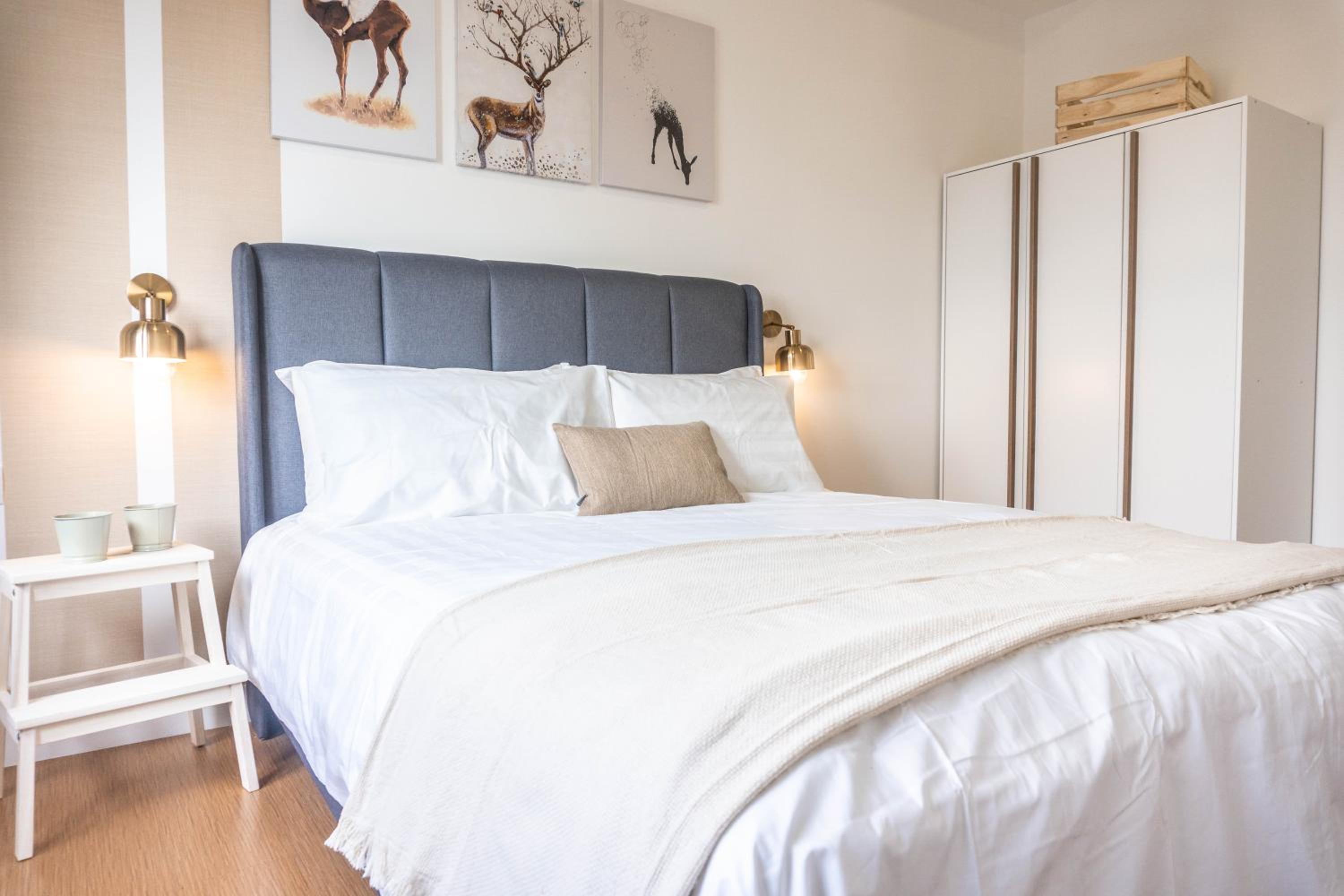 One-Bedroom Apartment - Photo 1