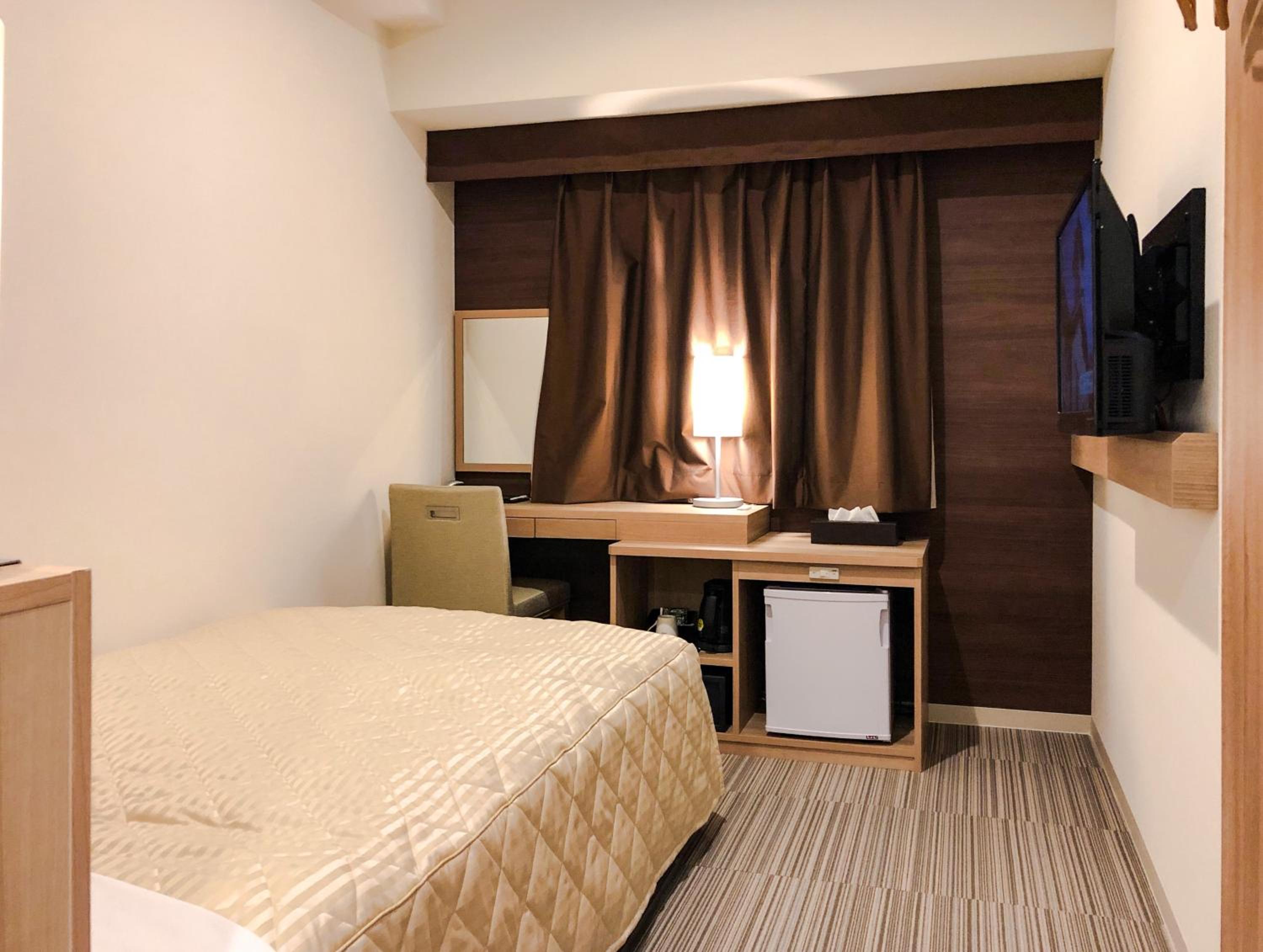 Single Room - Non-Smoking photo 2