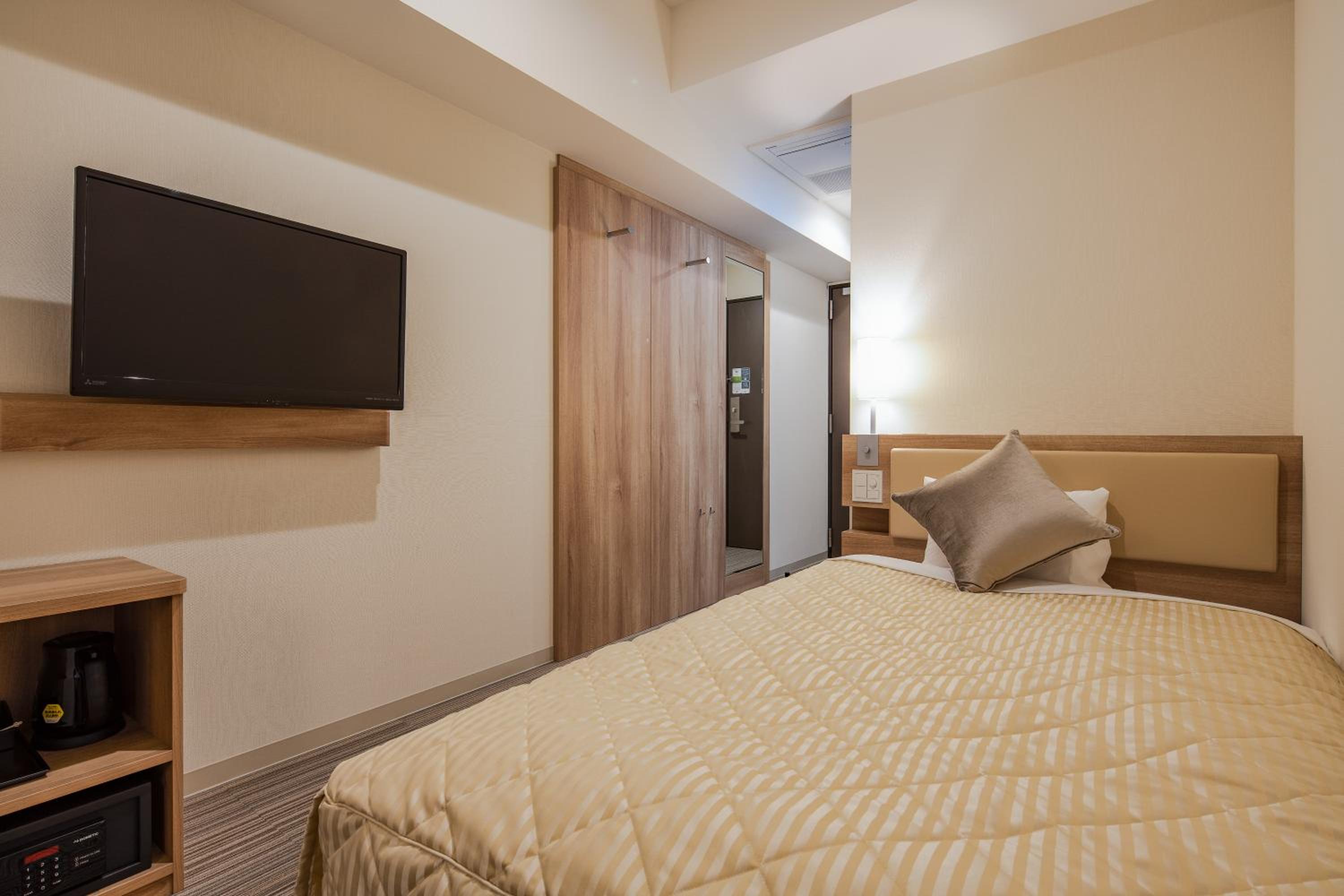 Single Room - Non-Smoking photo 1