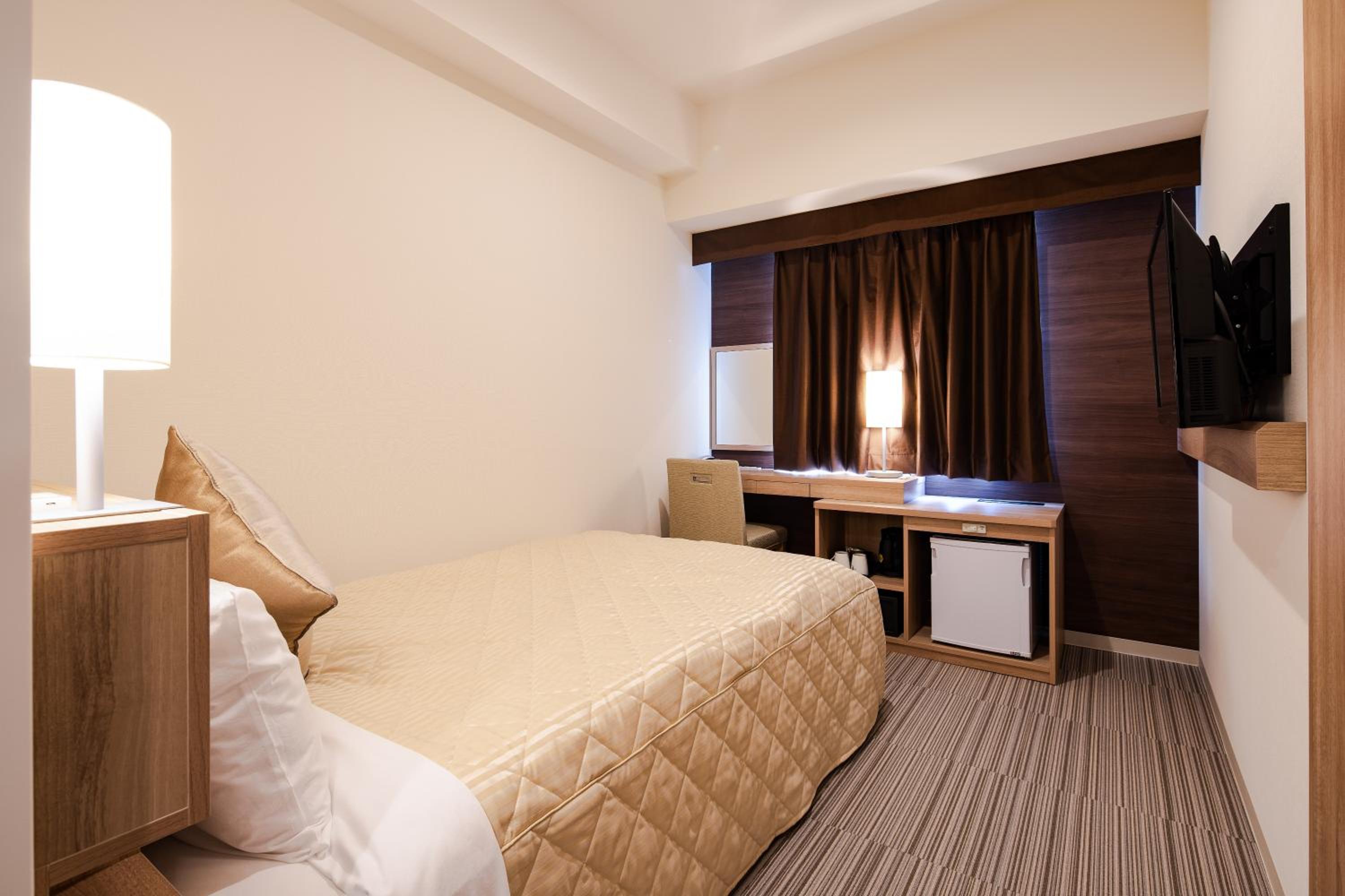 Double Room with Small Double Bed - Non-Smoking photo 1