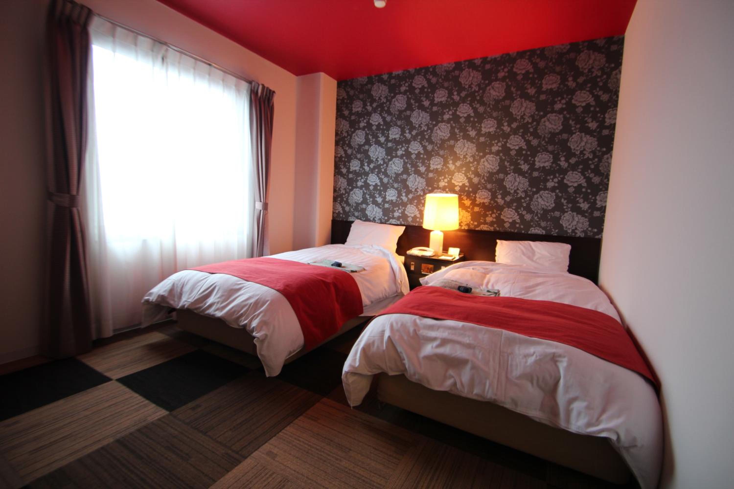 Standard Twin Room - Non-Smoking photo 1