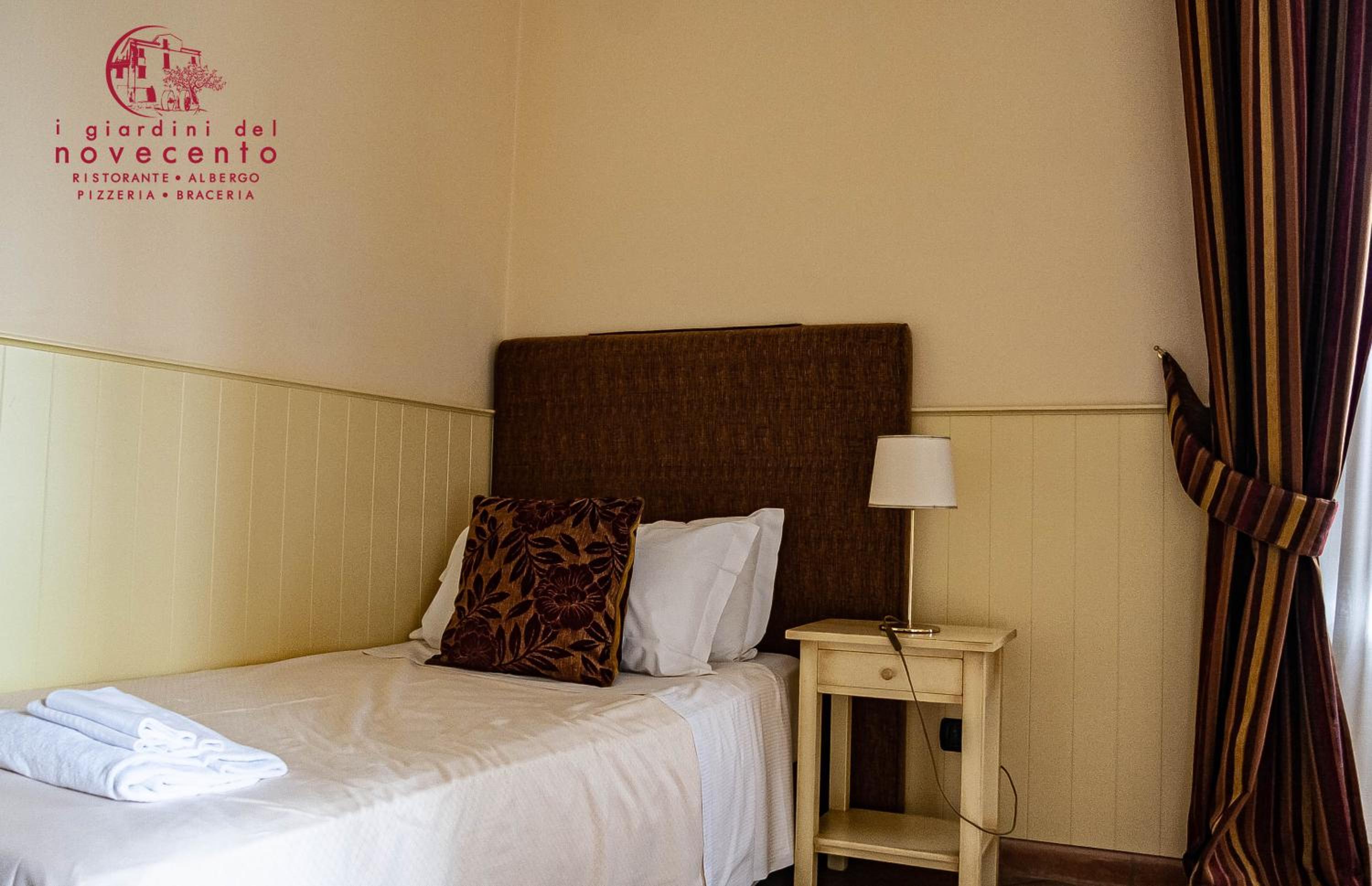 Large Single Room photo 2