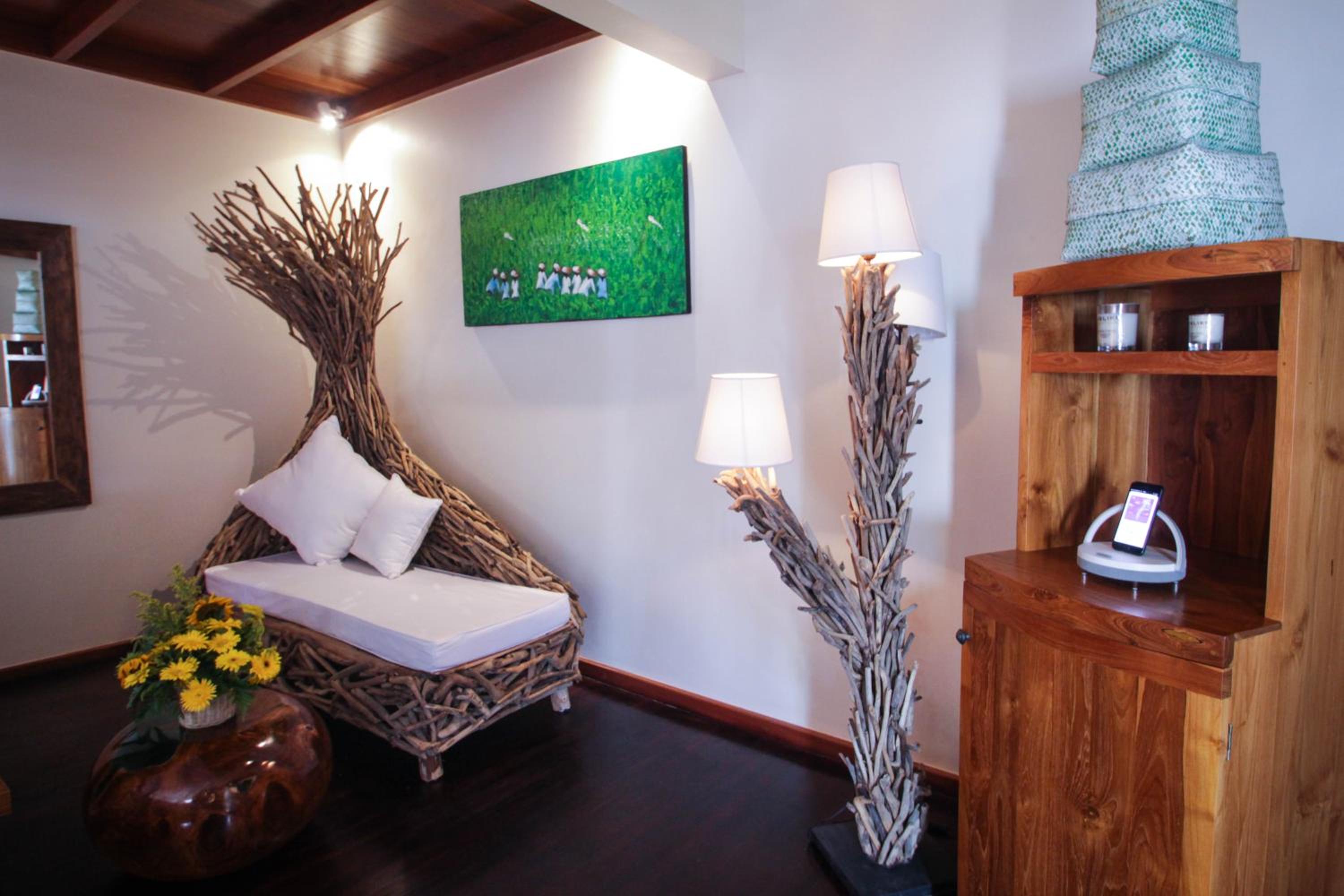 Sri Lodge with Private Pool  - Photo 13