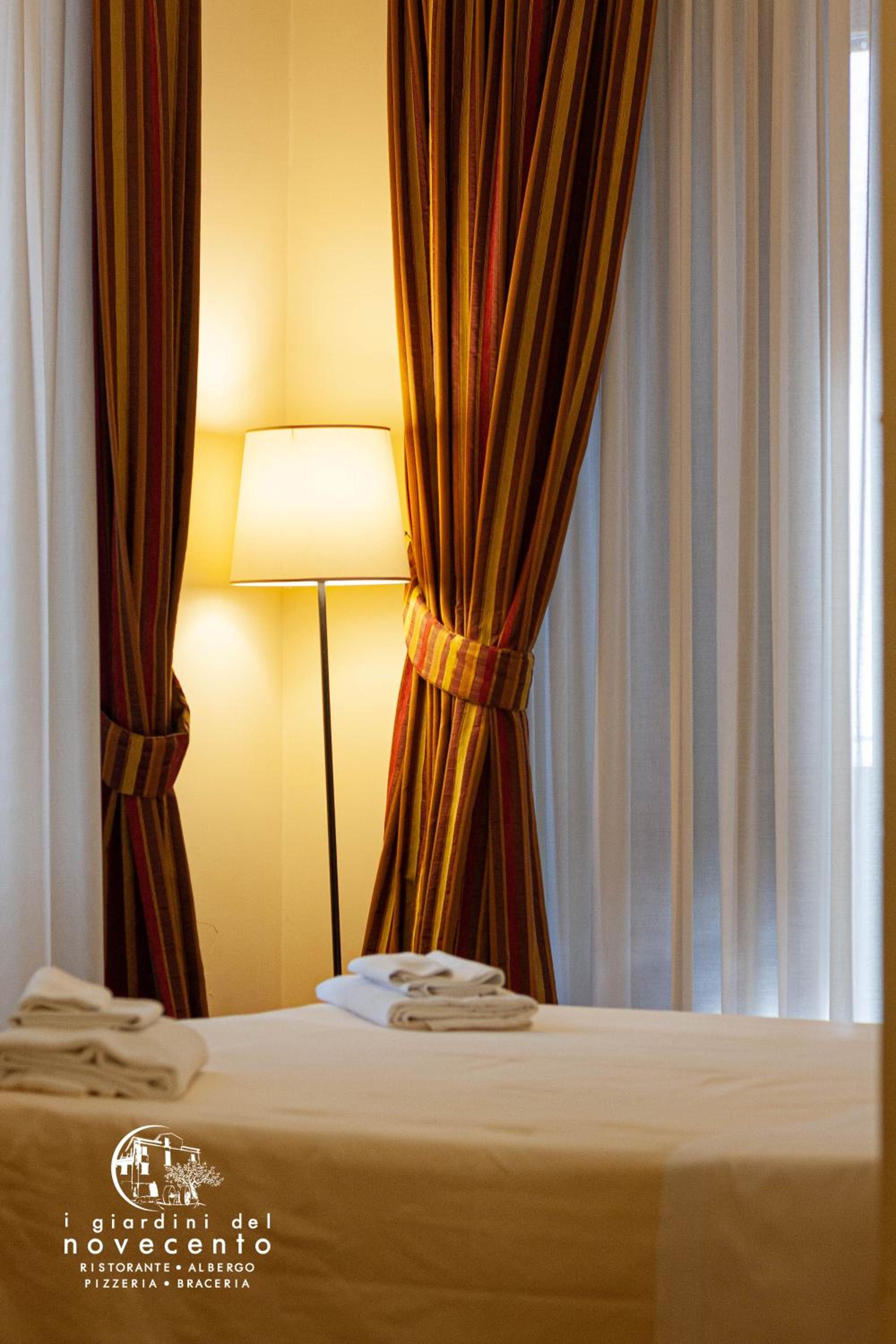 Deluxe Double Or Twin Room With City View photo 2