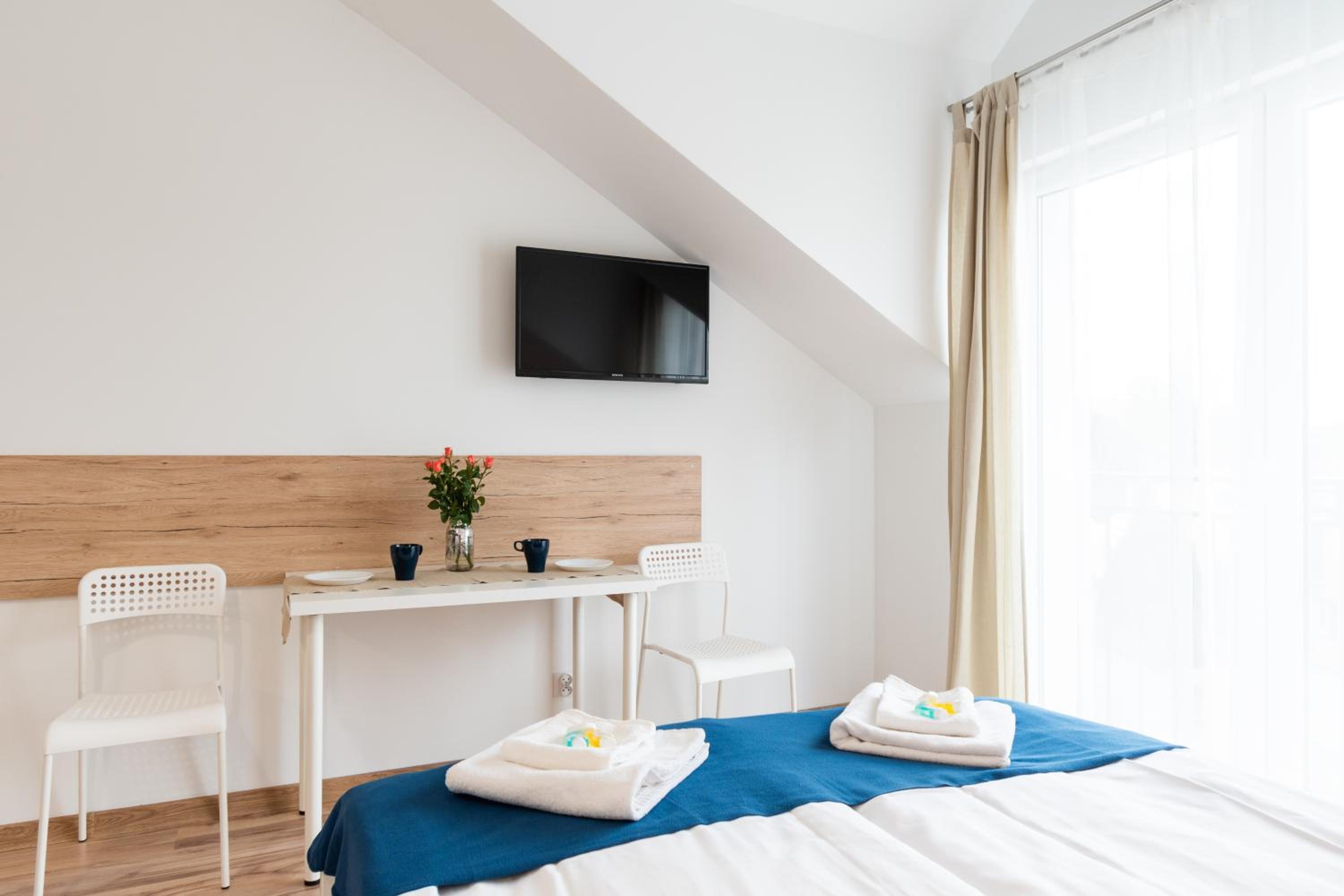 Standard Double Room - Photo 29