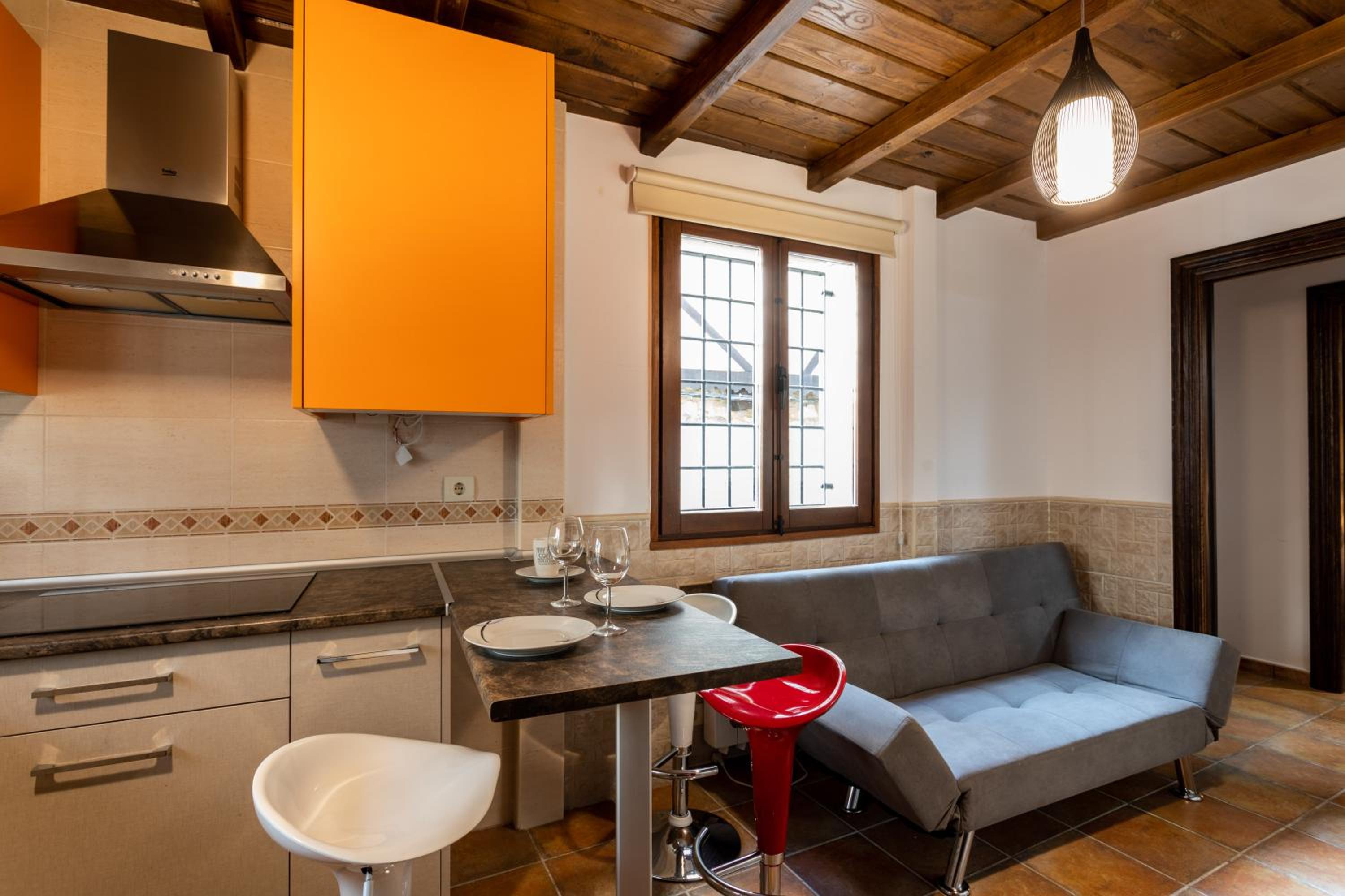 One-Bedroom Apartment with View photo 2
