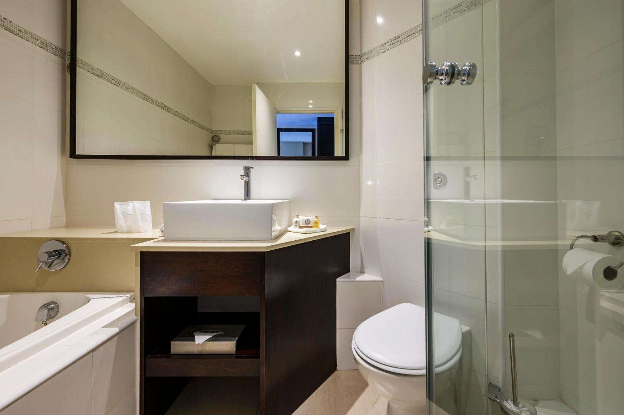 Standard Double or Twin Room - Photo 23