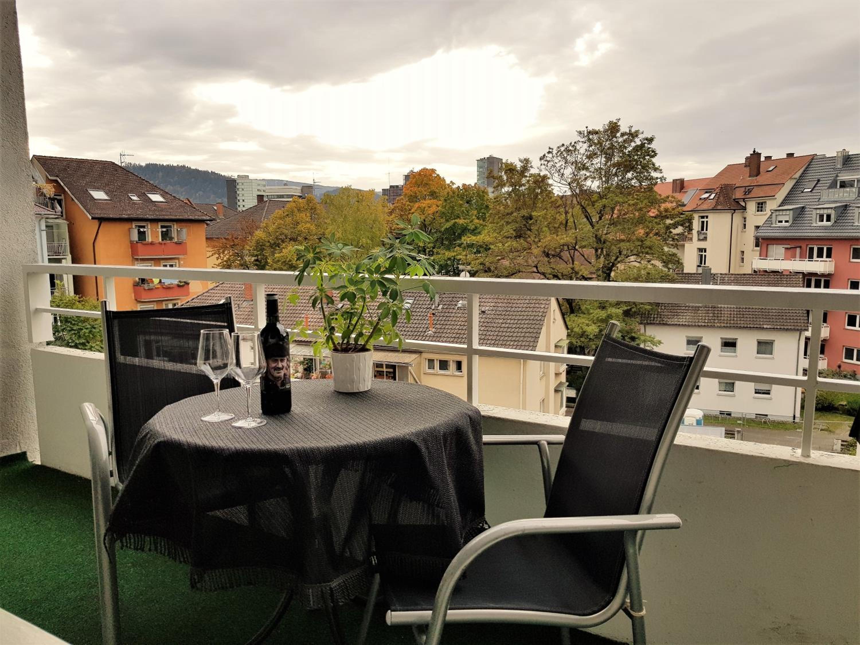 Double Room with Extra Bed and Balcony - Photo 15