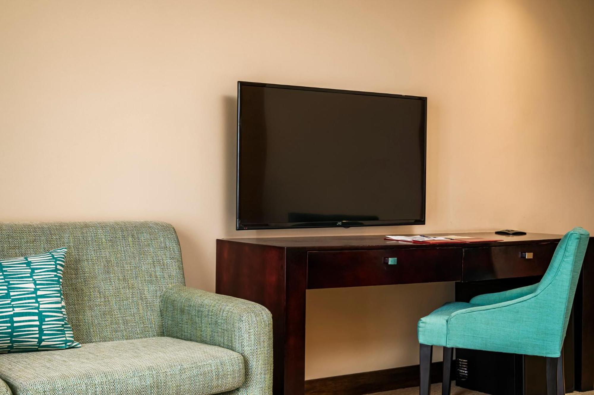 Standard Double or Twin Room - Photo 35