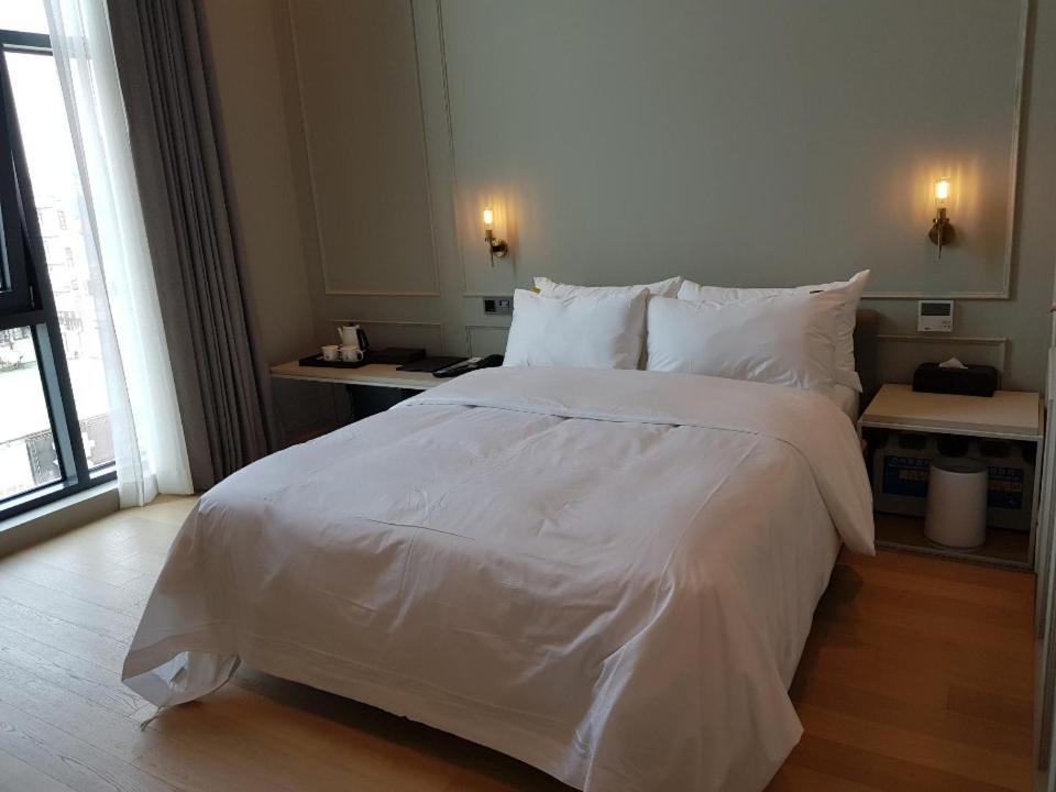 Superior King Room - Photo 4
