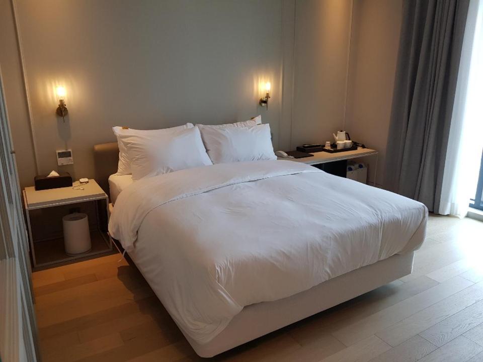 Superior King Room - Photo 3