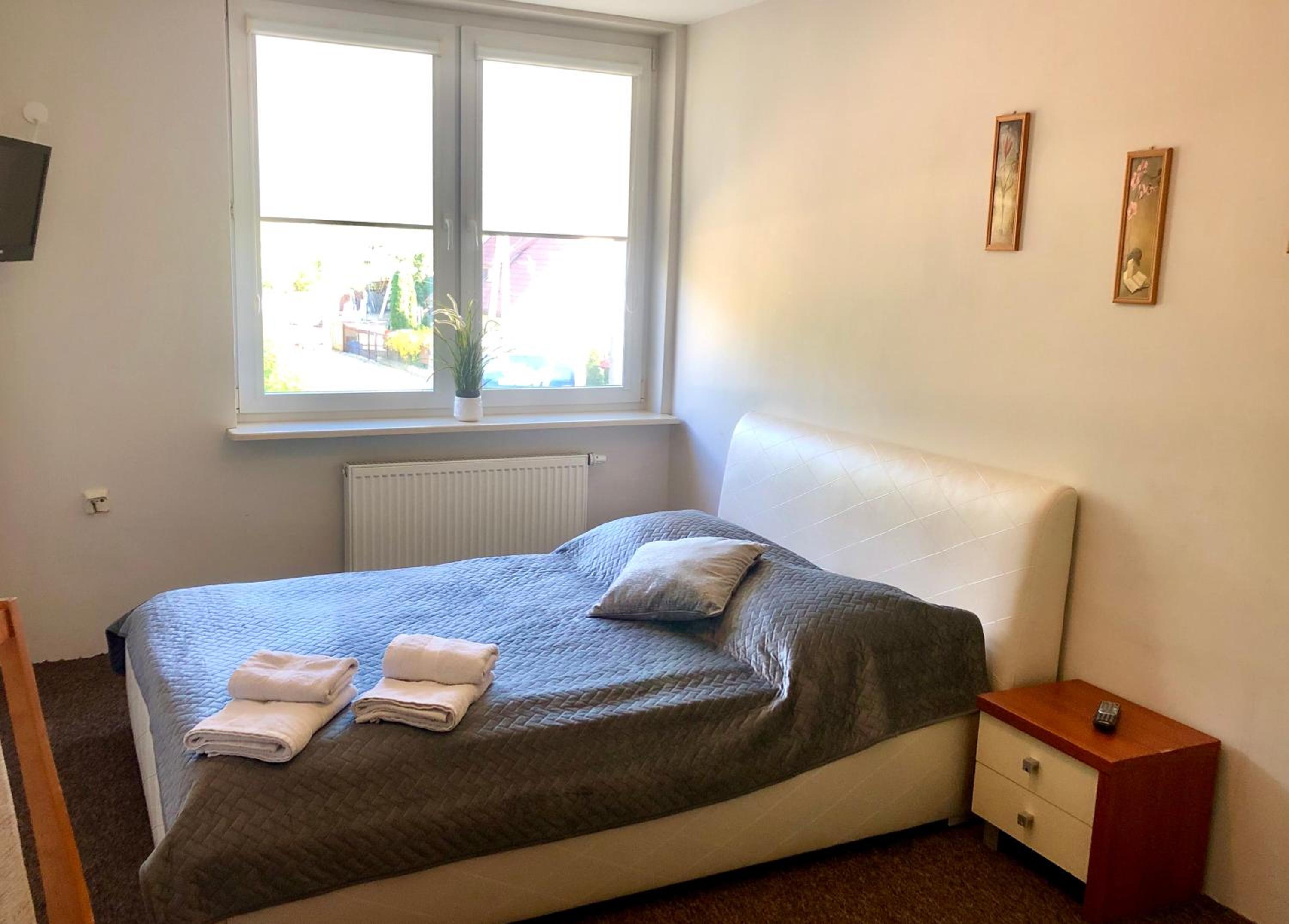 Twin Room - Photo 21