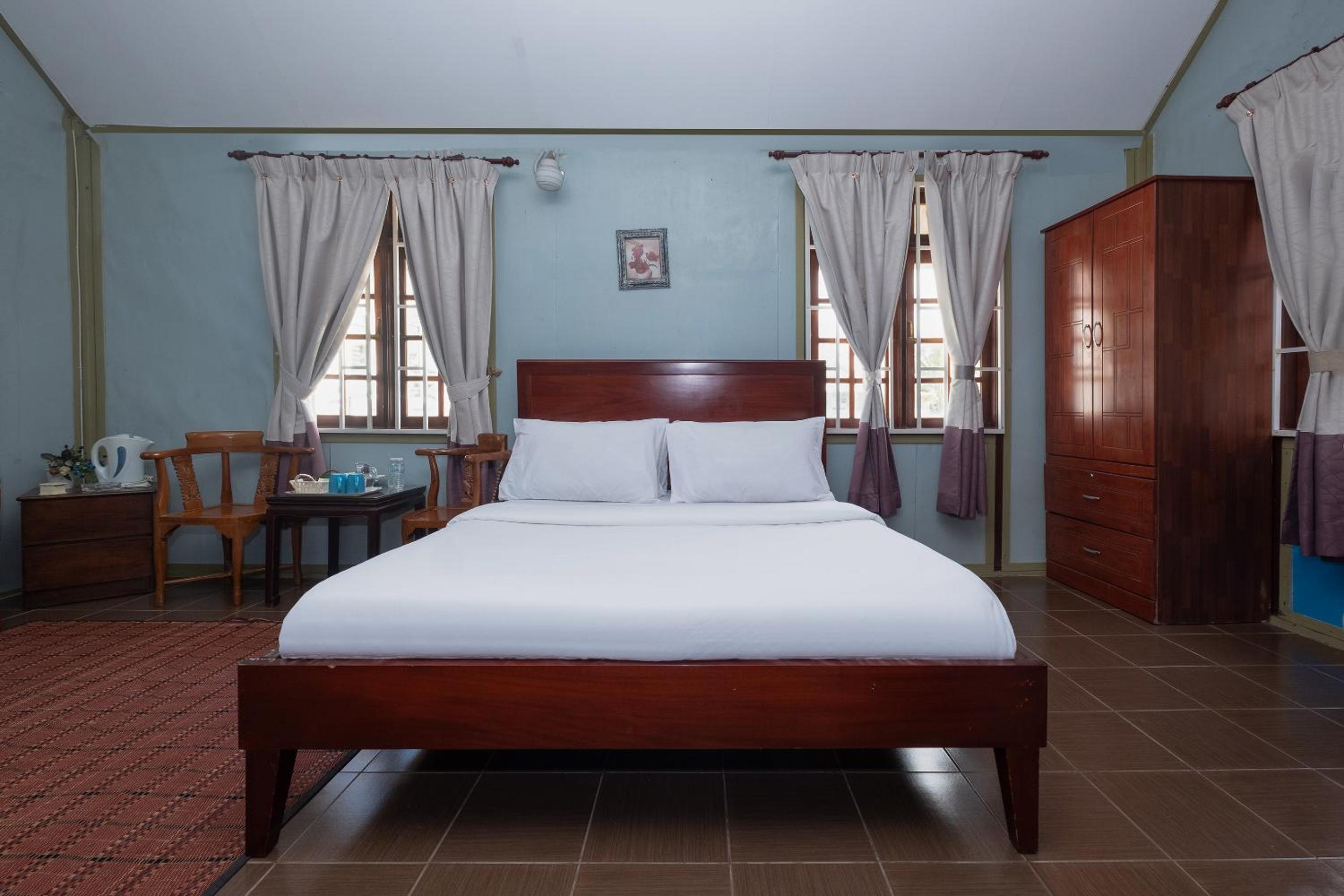 Deluxe Queen Room - Photo 1