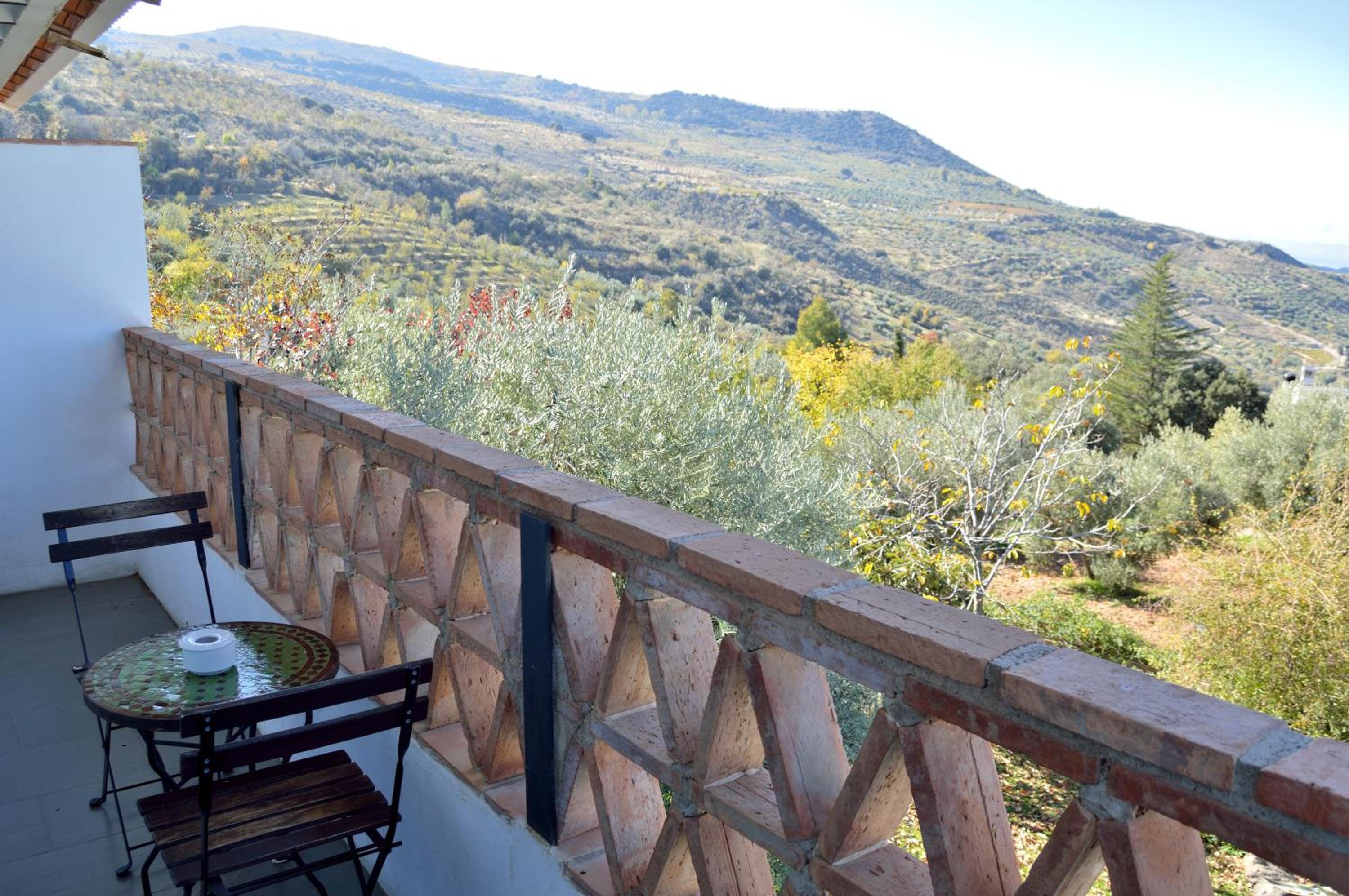 Double Room with Balcony - Photo 3
