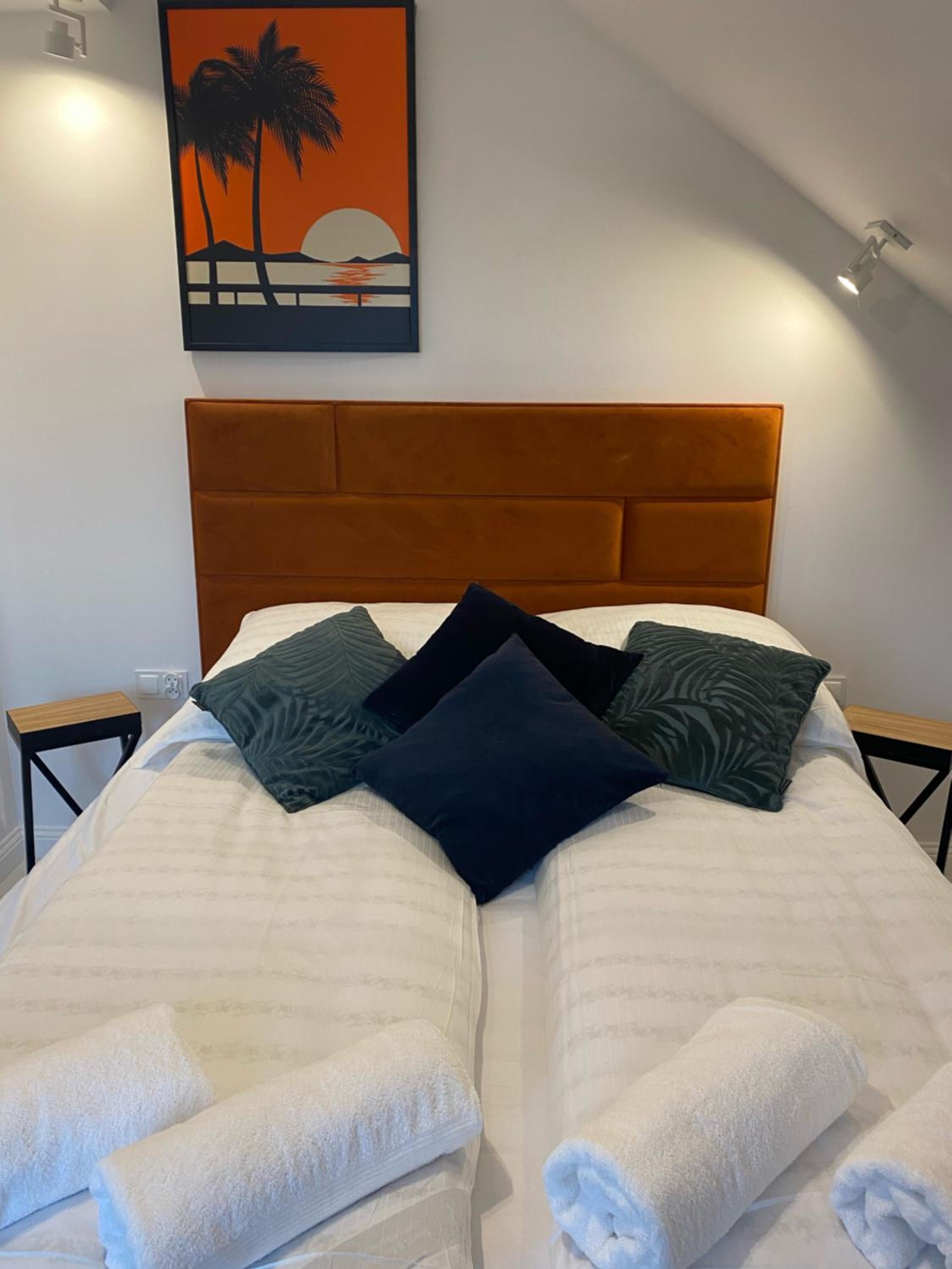 Quadruple Room with Balcony - Photo 4