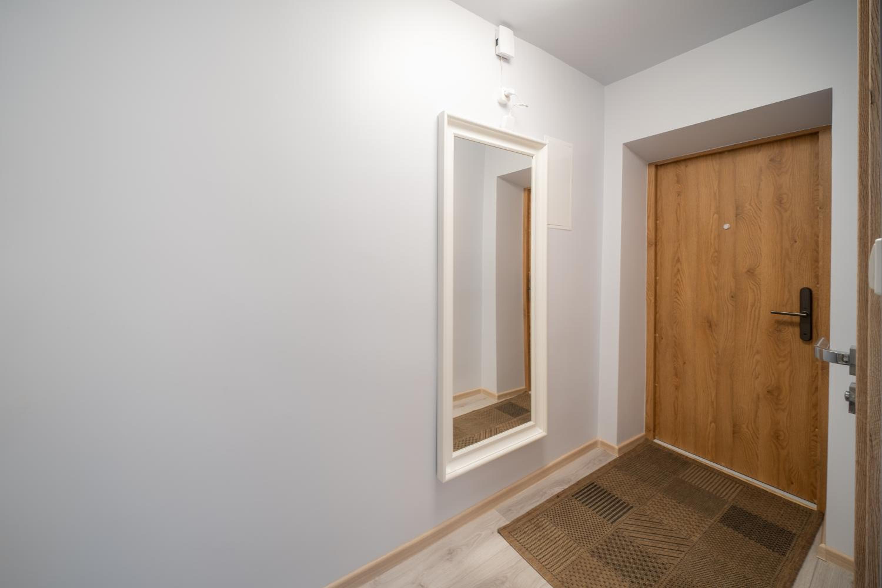 One-Bedroom Apartment - Photo 7