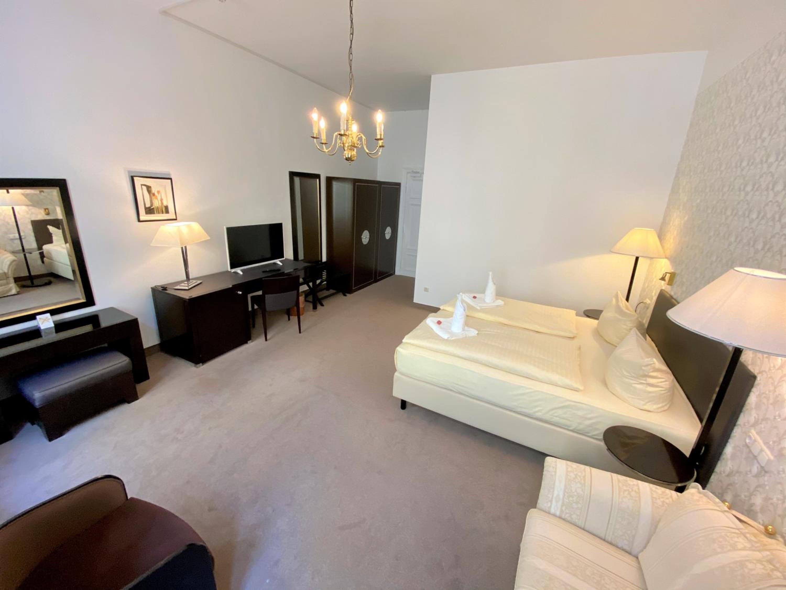 Double Room - Photo 27