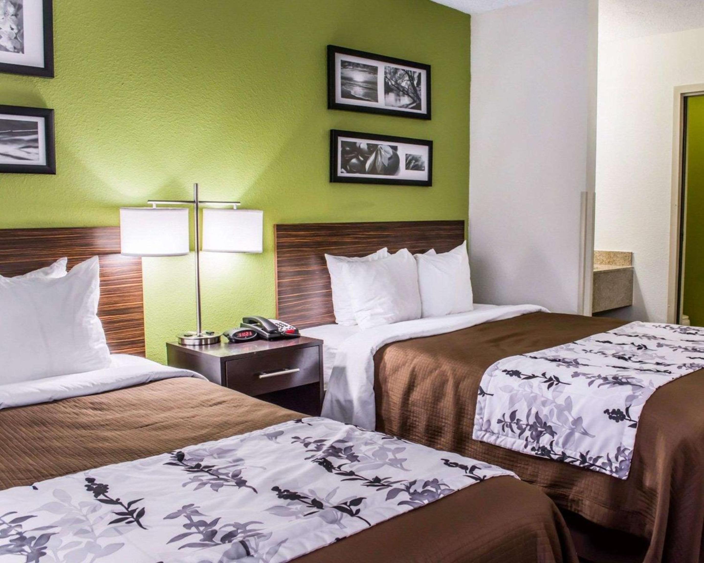 Double Room with Two Double Beds - Non-Smoking - Photo 1